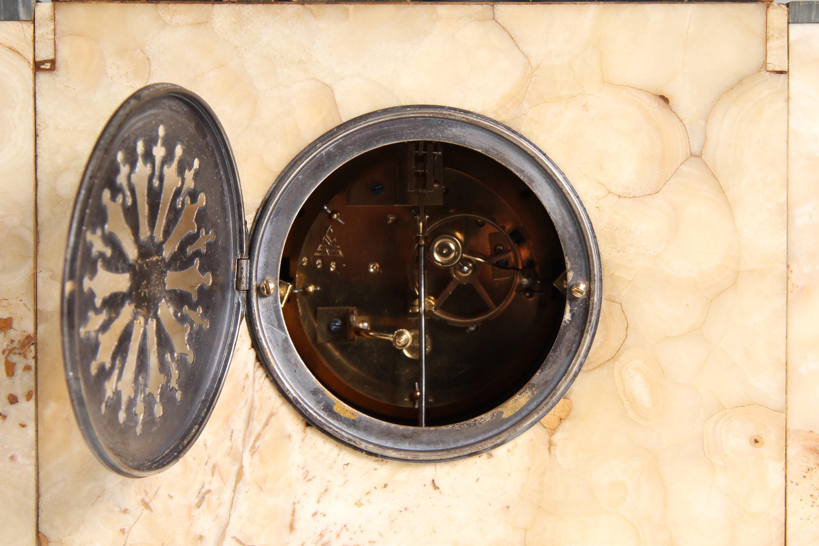 1930s Art Deco Mantel Clock with Silver Plated Bronze Figures 3