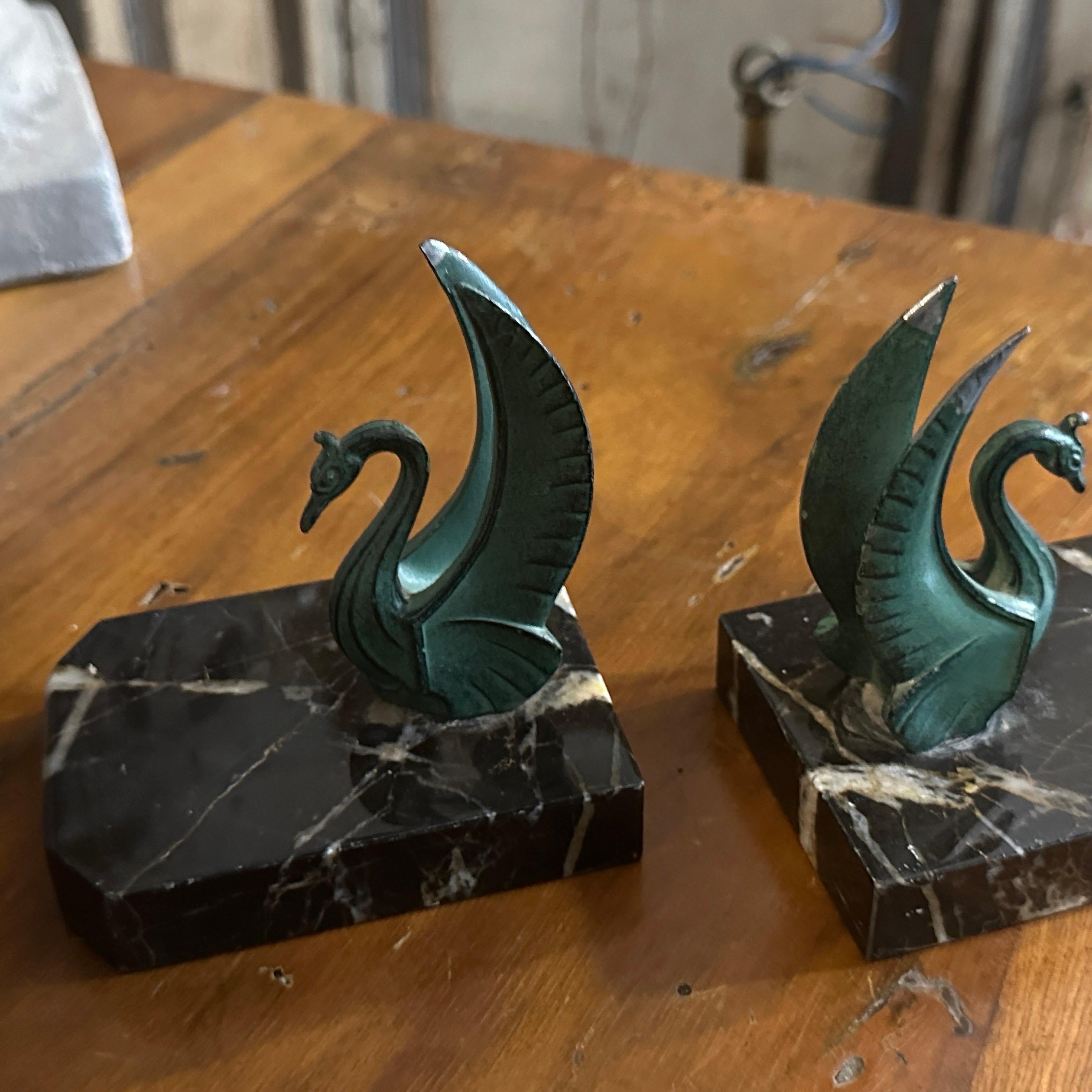 1930s Art Deco Marble and Green Metal French Swan Bookends For Sale 4