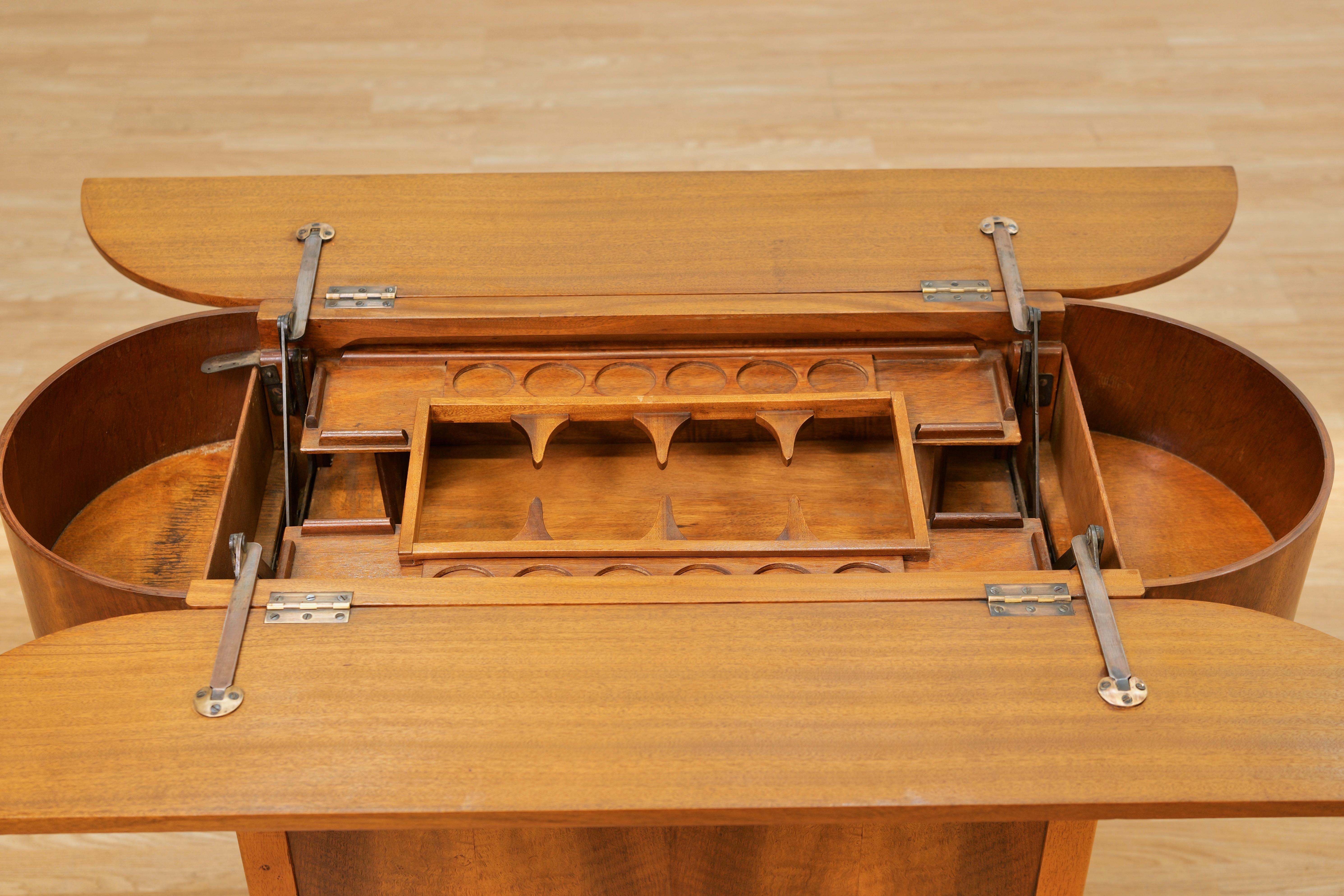 1930s Art Deco Metamorphic Cocktail Wagon Bar Cart by Besway en venta 8