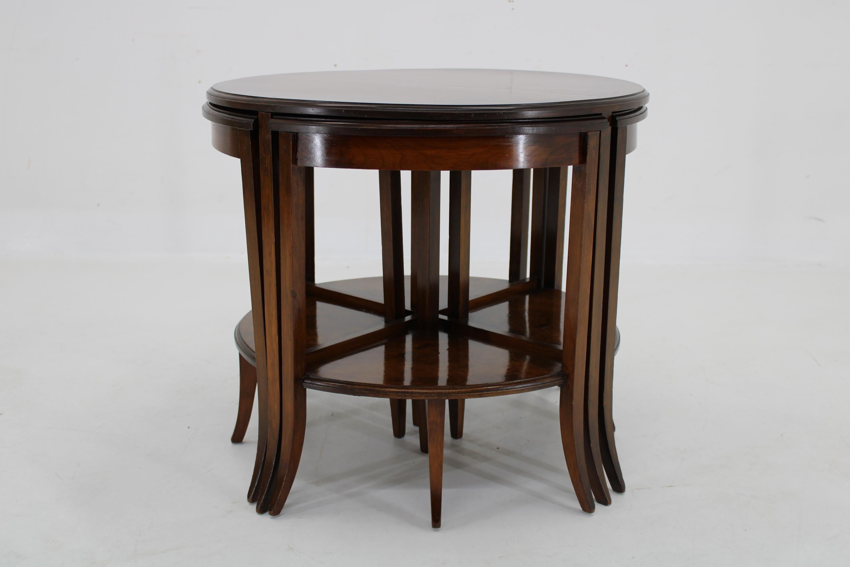 - carefully refurbished and finished in shellac 
- set of 5 
 - size of smaler tables: H: 51 W: 42 D: 29 cm