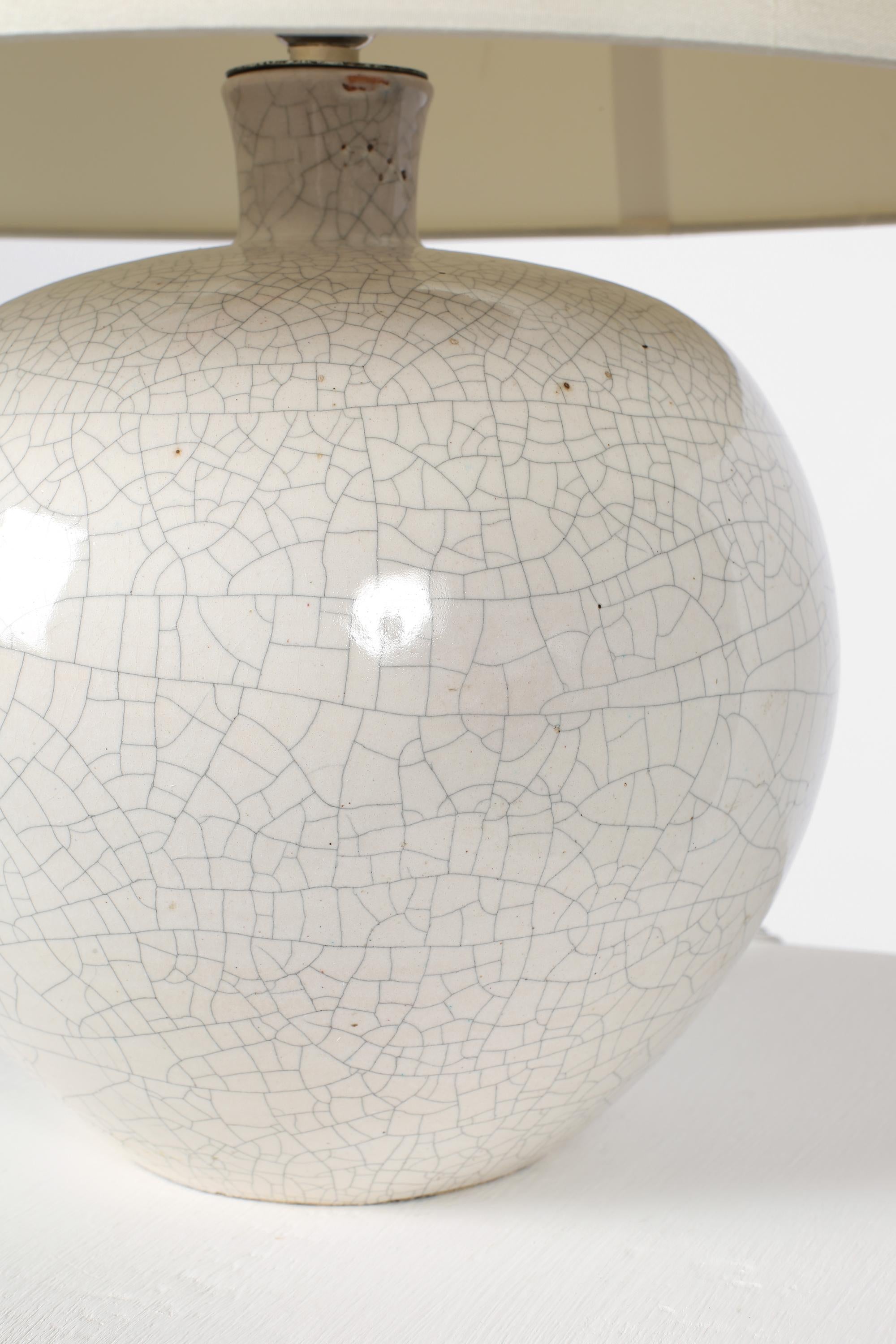 Lampe de table Art Deco Off-White à l'émail craquelé des années 1930 Bon état - En vente à London, GB