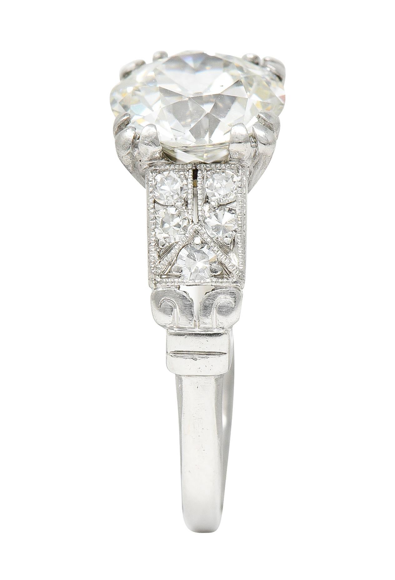 1930's Art Deco Old European 1.84 Carats Diamond Platinum Engagement Ring For Sale 5