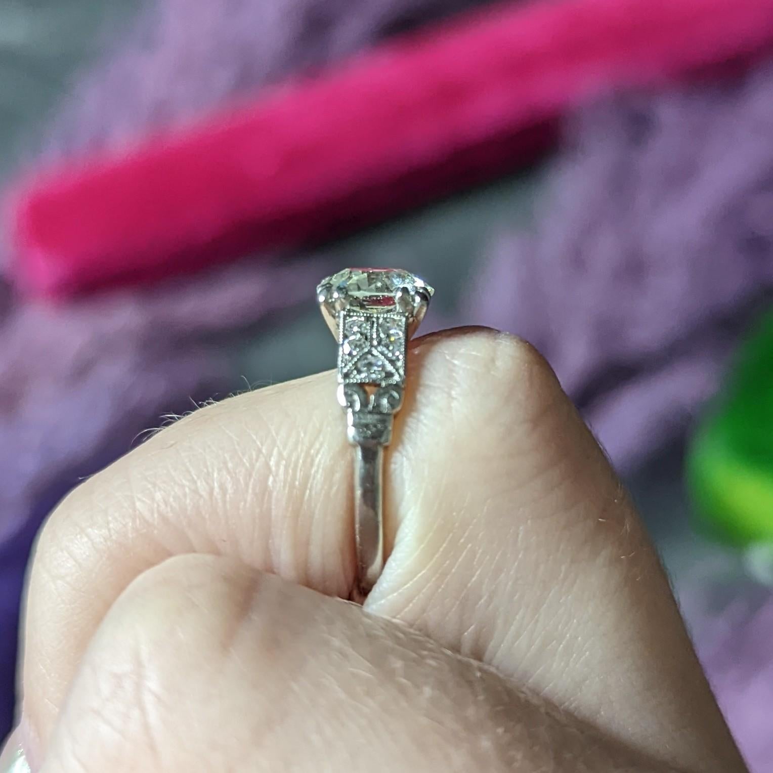 1930's Art Deco Old European 1.84 Carats Diamond Platinum Engagement Ring For Sale 9