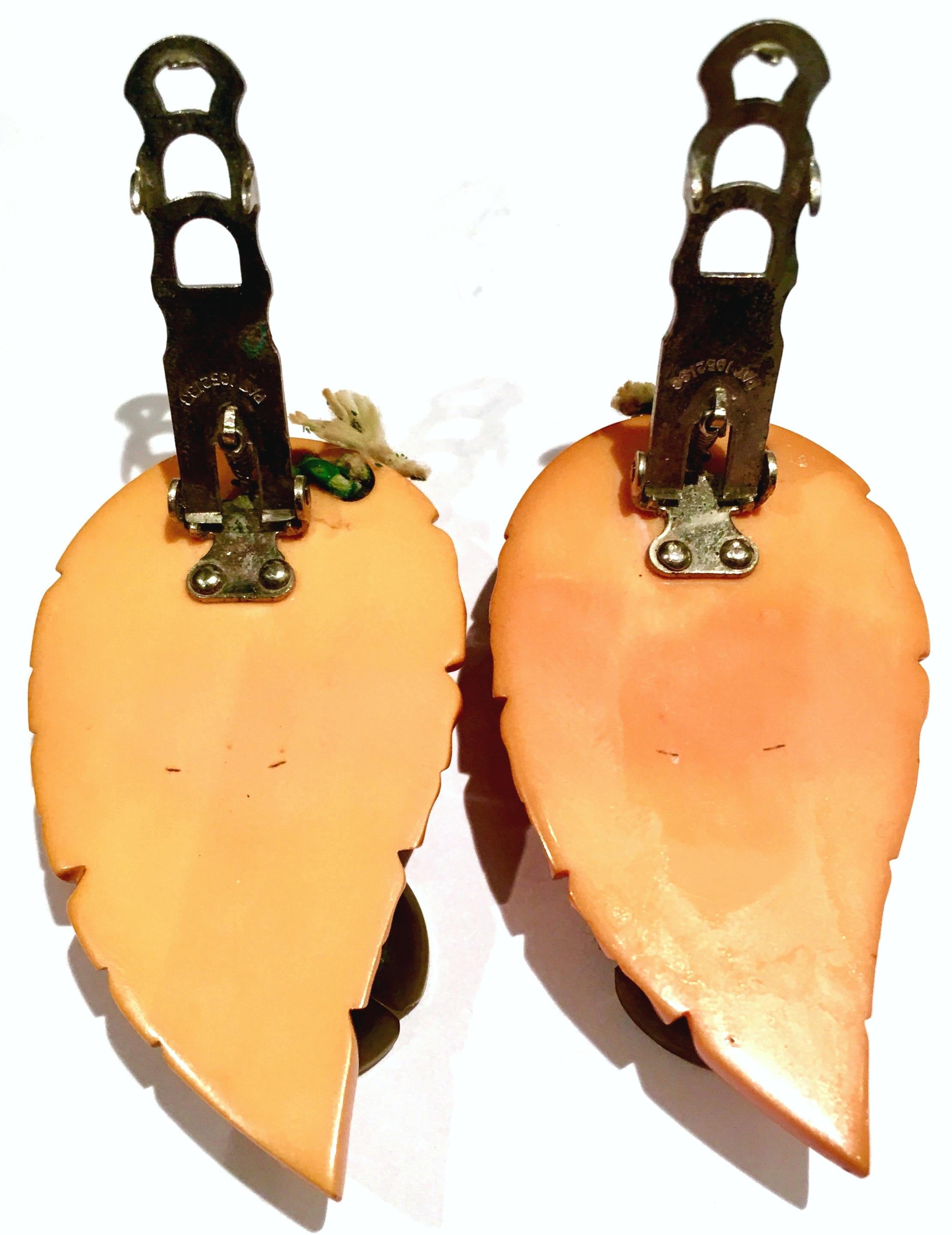 1930'S Art Deco Pair Of Bakelite Clip's For Sale 2