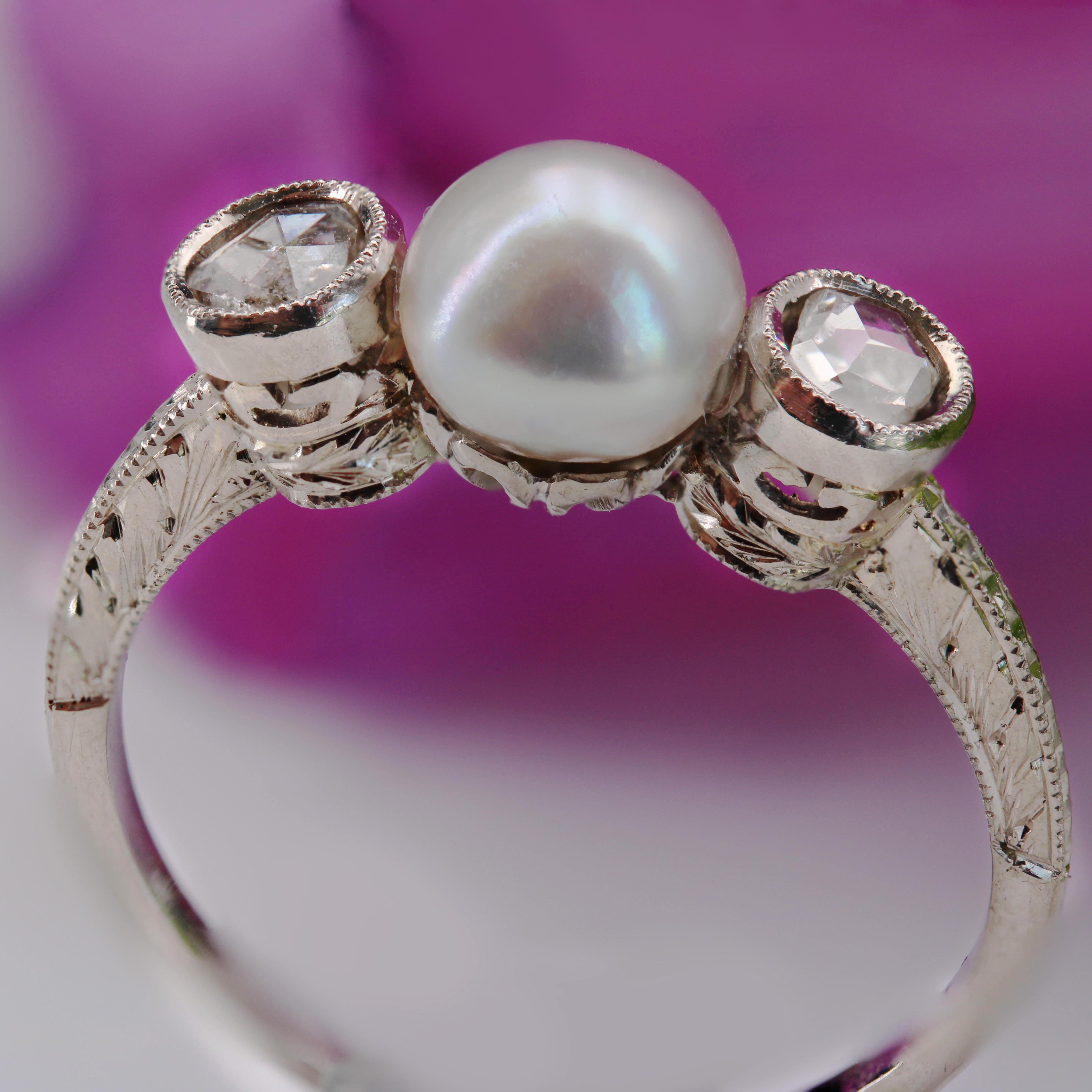 1930er Art Deco Perle Diamant  18 Karat Weißgold-Ring im Angebot 2