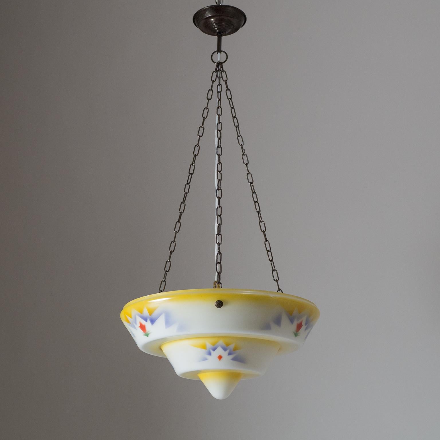 Lampe à suspension Art Déco des années 1930, verre émaillé et laiton en vente 10