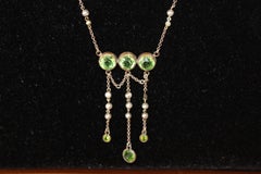 1930s Art Deco Peridot Pearl Gem Stone Pendant Lavaliere Necklace Sautoir Chain
