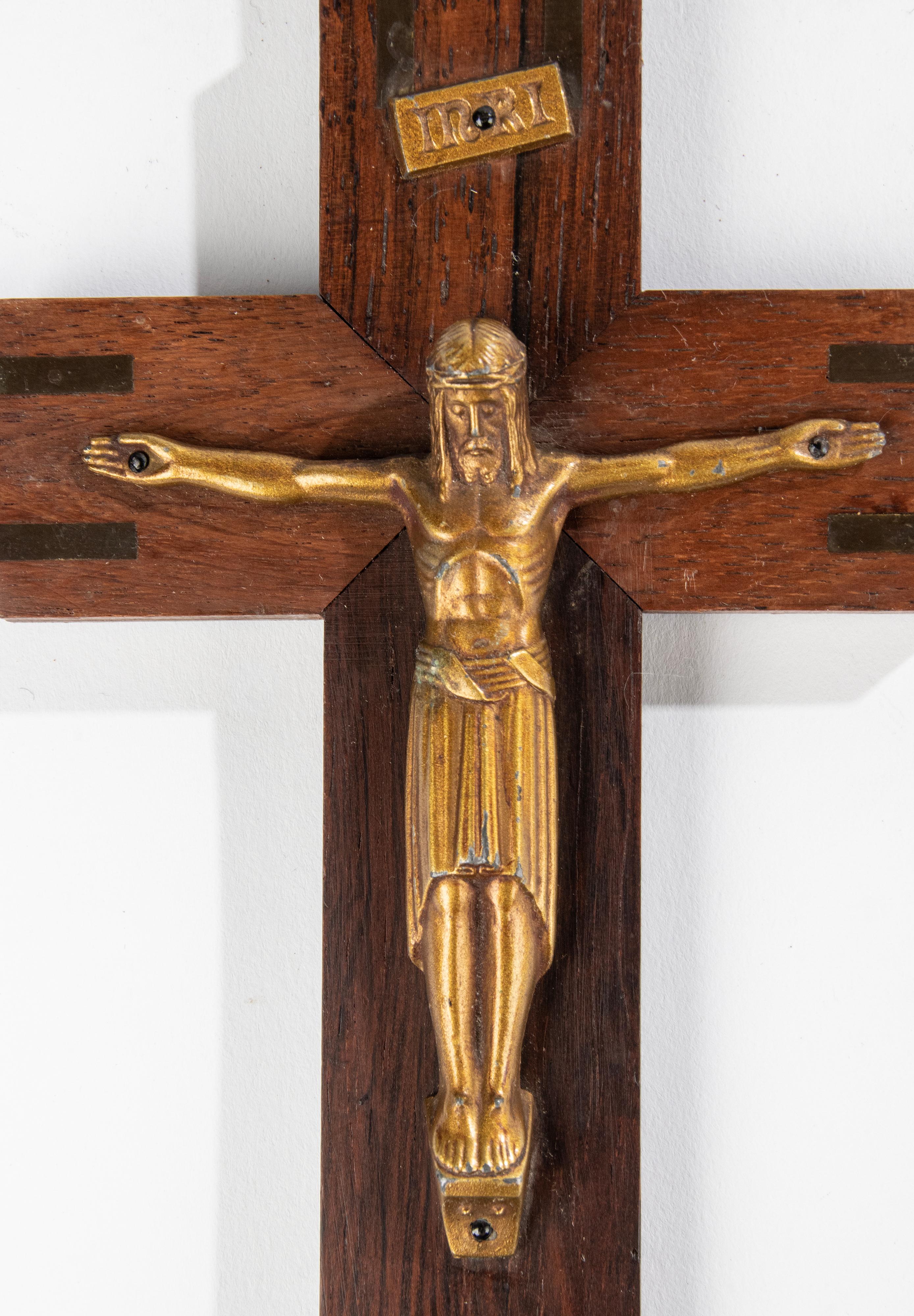 Crucifix Jesus Christus auf Holzkreuz, Art déco-Periode der 1930er Jahre (Französisch) im Angebot
