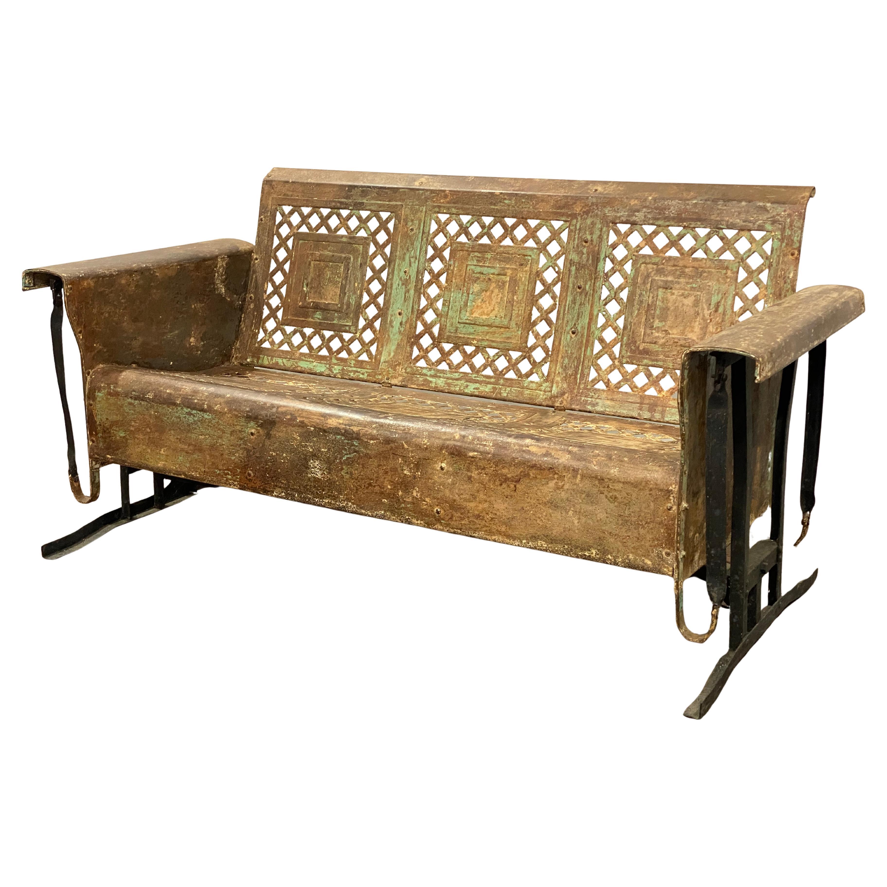 1950s Bunting Iron Porch Glider in vendita