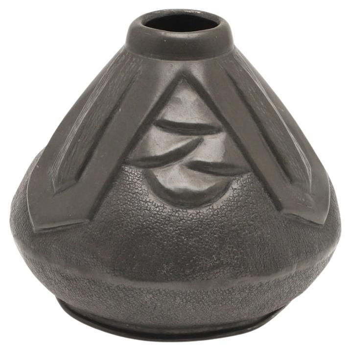 Vase en étain Art Déco des années 1930 par Francis Medoc en vente