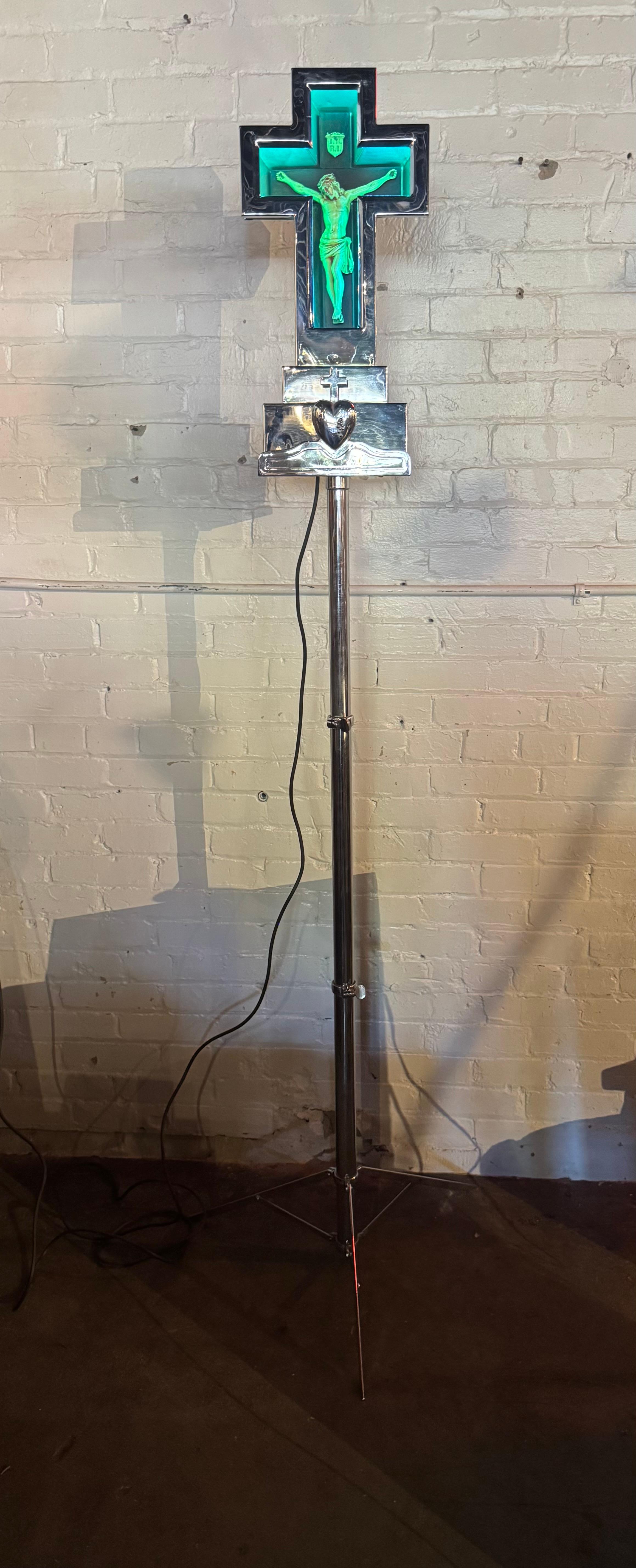 1930s Art Deco Polished Chrome and Neon Crucifix. Floor, hanging, or table-top For Sale 1