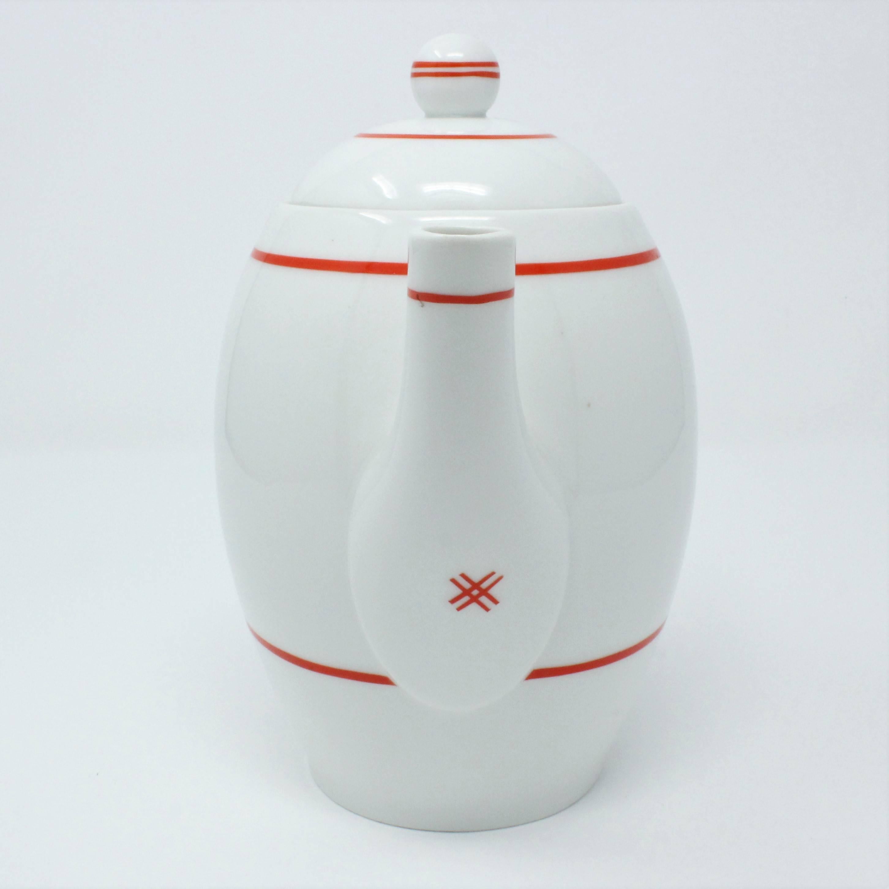 1930s Art Deco Porcelain Haas & Czjzek Teapot In Excellent Condition For Sale In Sacramento, CA