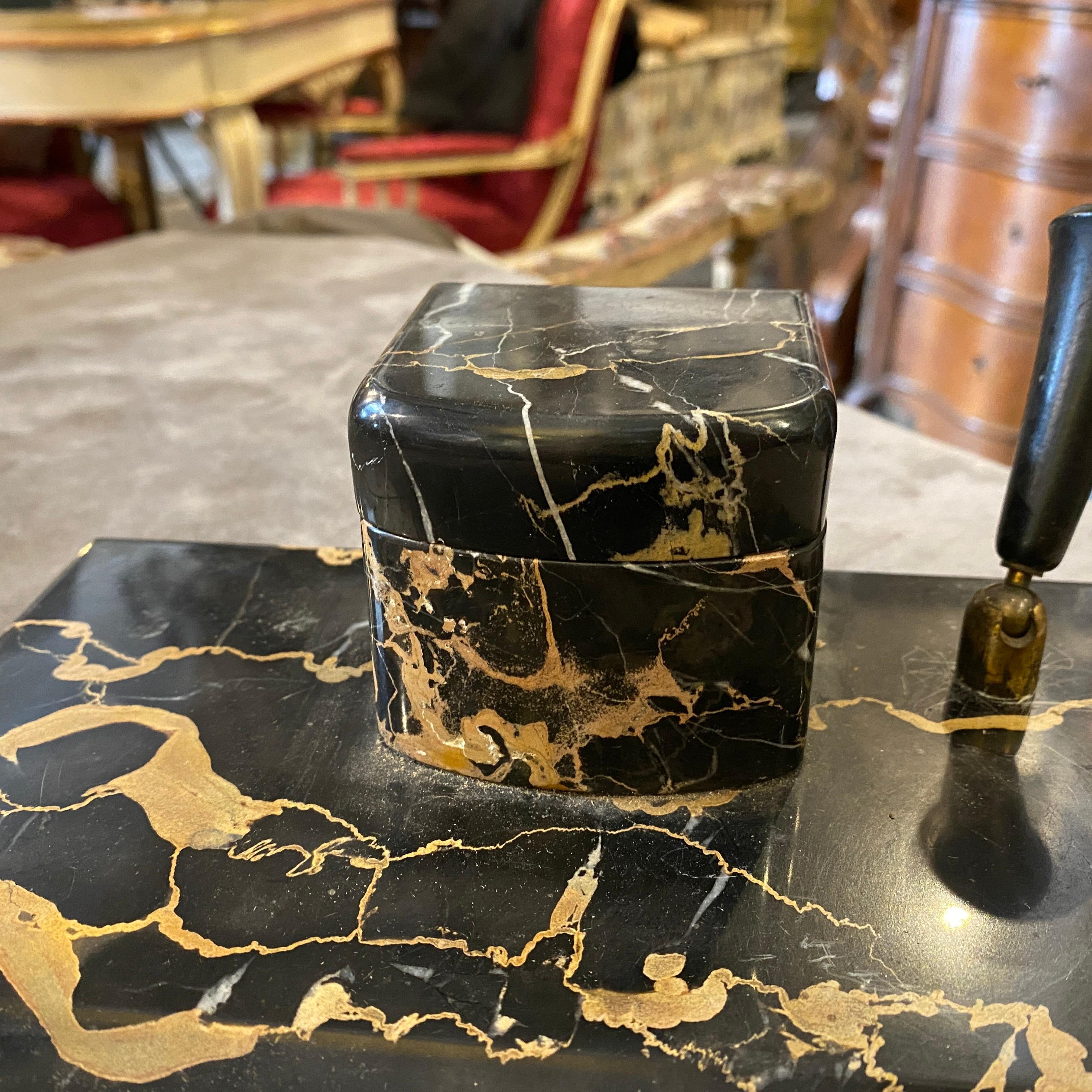 Hand-Crafted 1930s Art Deco Portoro Marble Italian Inkwell and Signature Pad For Sale
