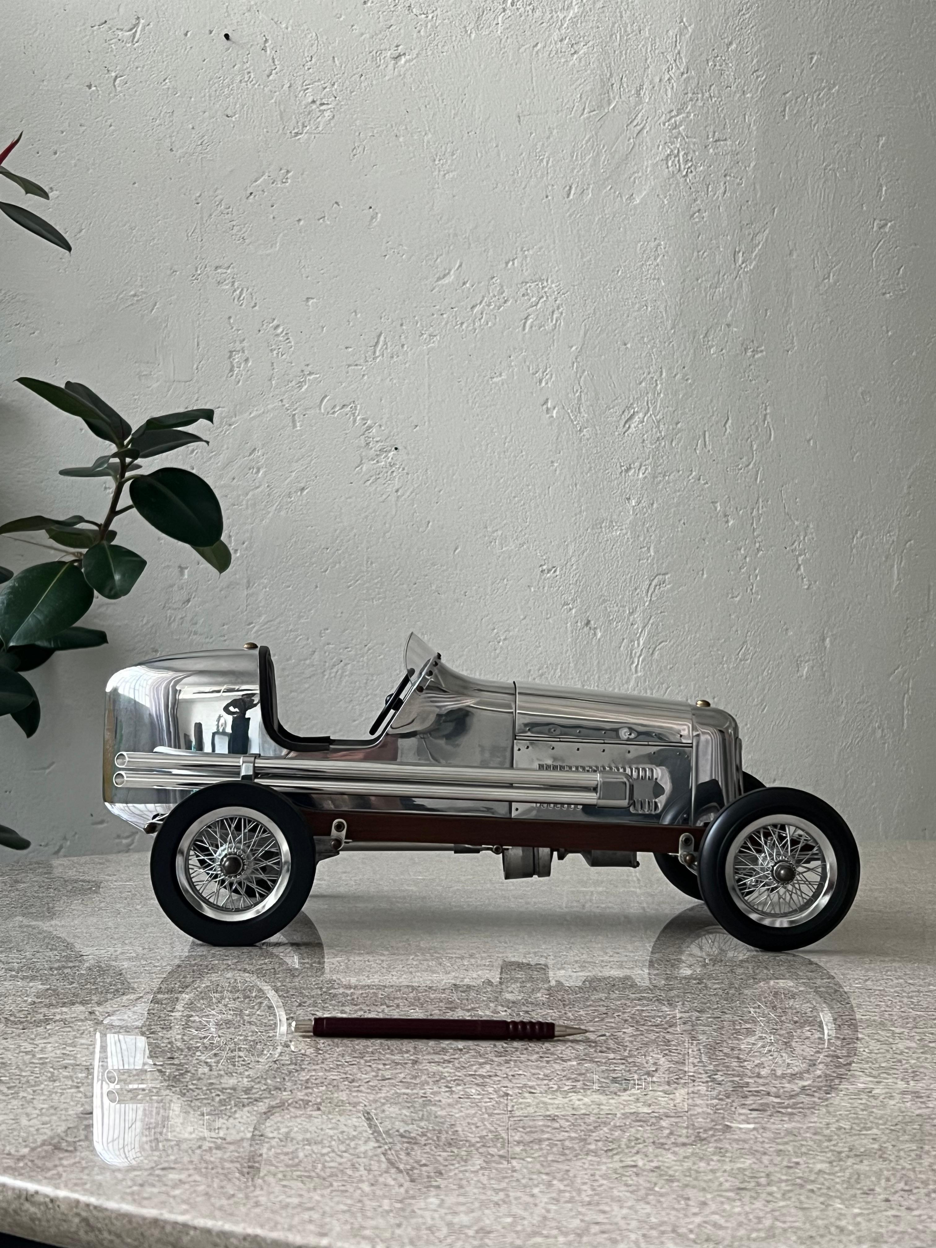 1930s Art Deco Race Car Metal Model, Highly Detailed, Collectible Decorative  In Excellent Condition For Sale In Milano, IT