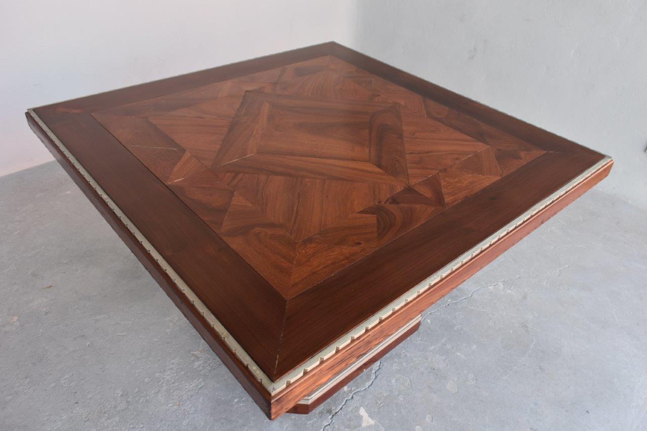 1930s Art Deco Rosewood Square Pedestal Table In Good Condition For Sale In Marseille, FR