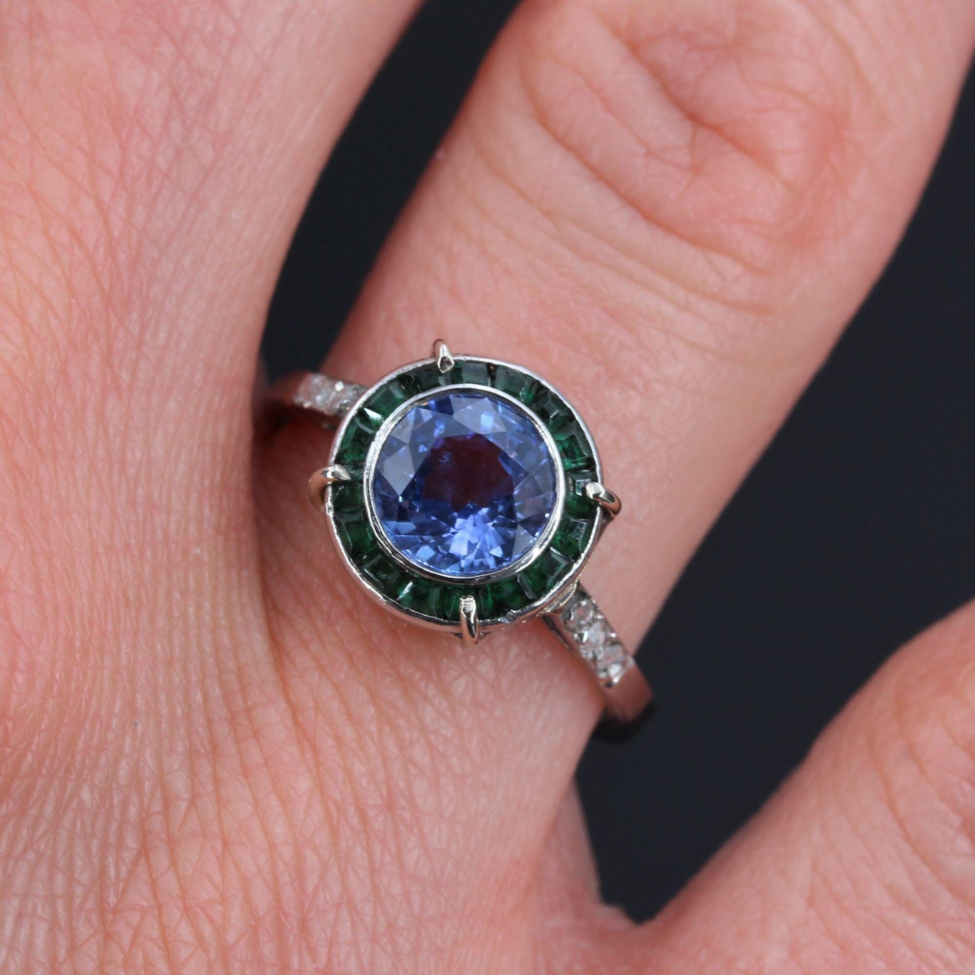 1930s Art Deco Sapphire Emerald Diamonds 18 Karat White Gold Ring 1