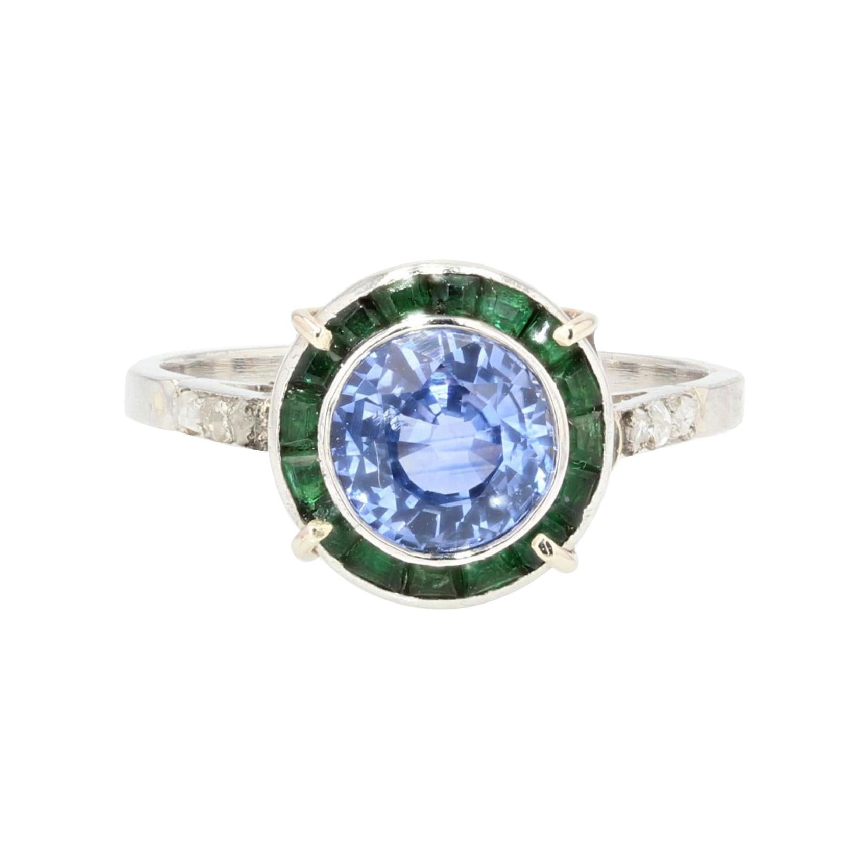 1930s Art Deco Sapphire Emerald Diamonds 18 Karat White Gold Ring