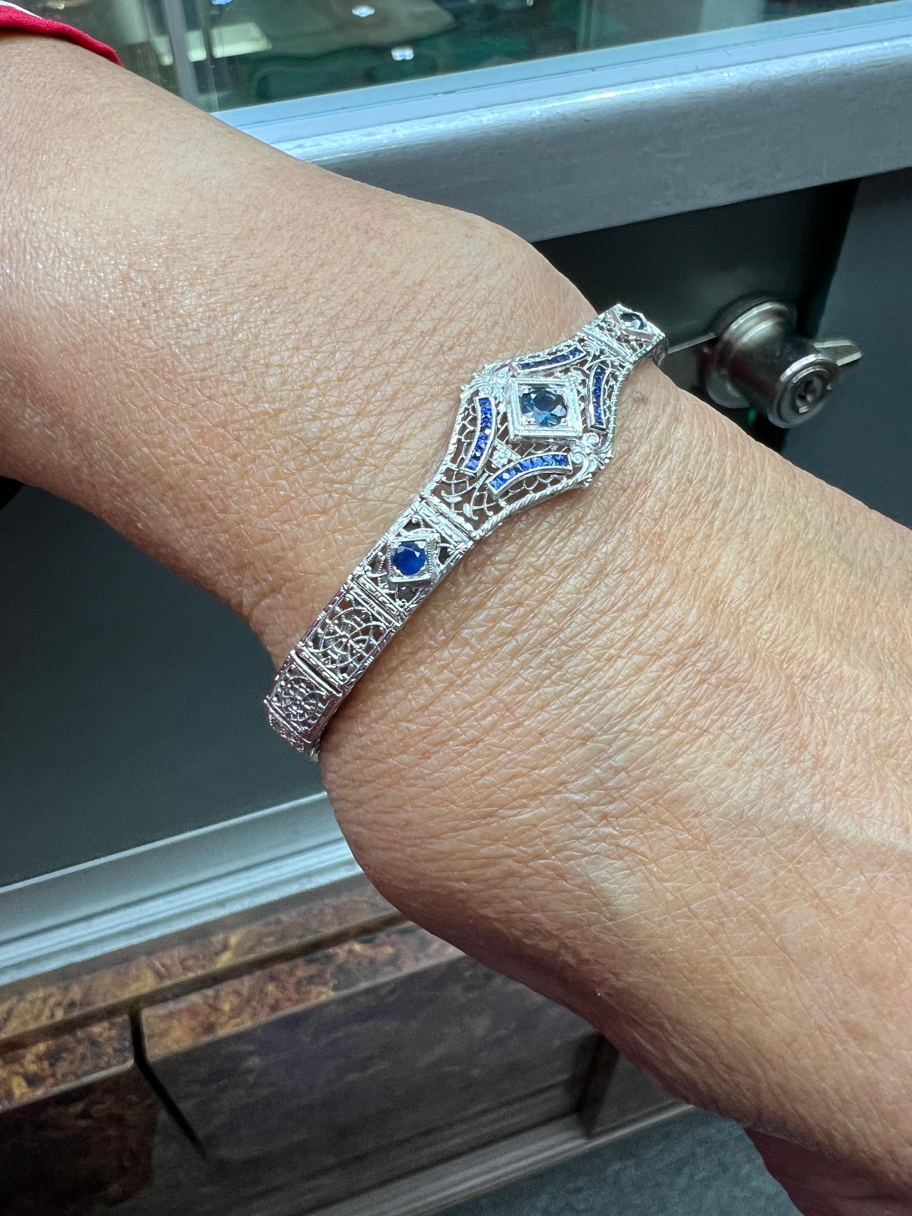 Mixed Cut 1930s Art Deco Sapphire Filigree White Gold Bracelet