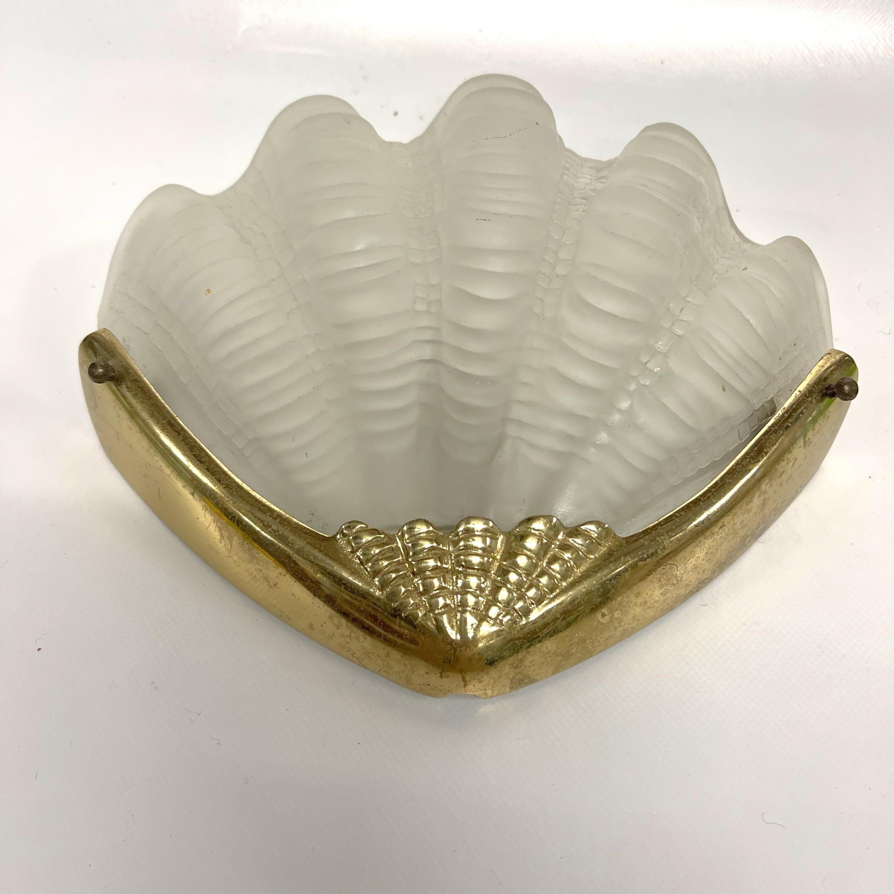 1930s Art Deco Shell Wall Light 1