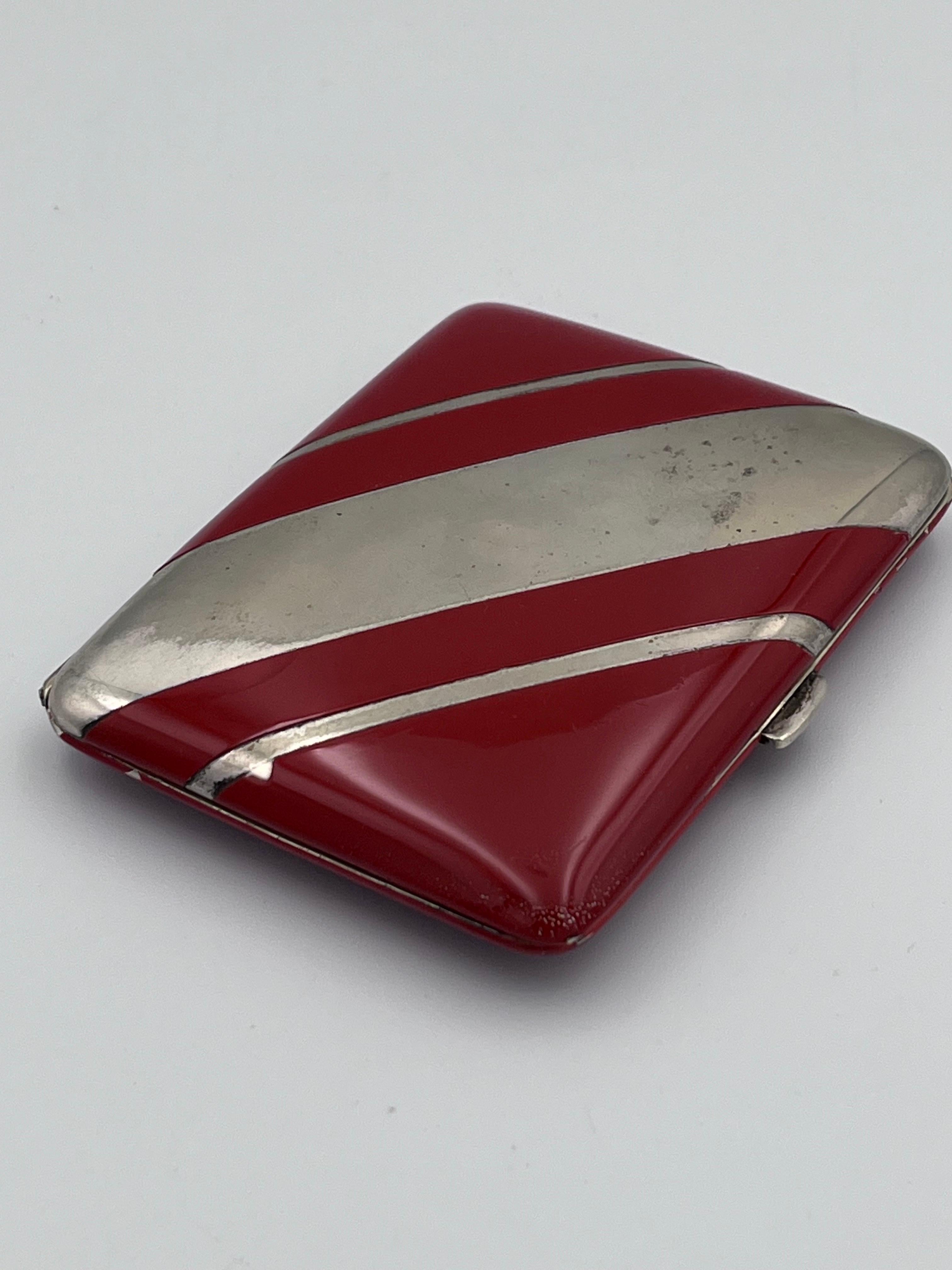 1930's Art Deco Silver Plate and Enamel Burgundy Red Cigarette Case, Unsigned In condizioni buone in vendita a Red Lion, PA