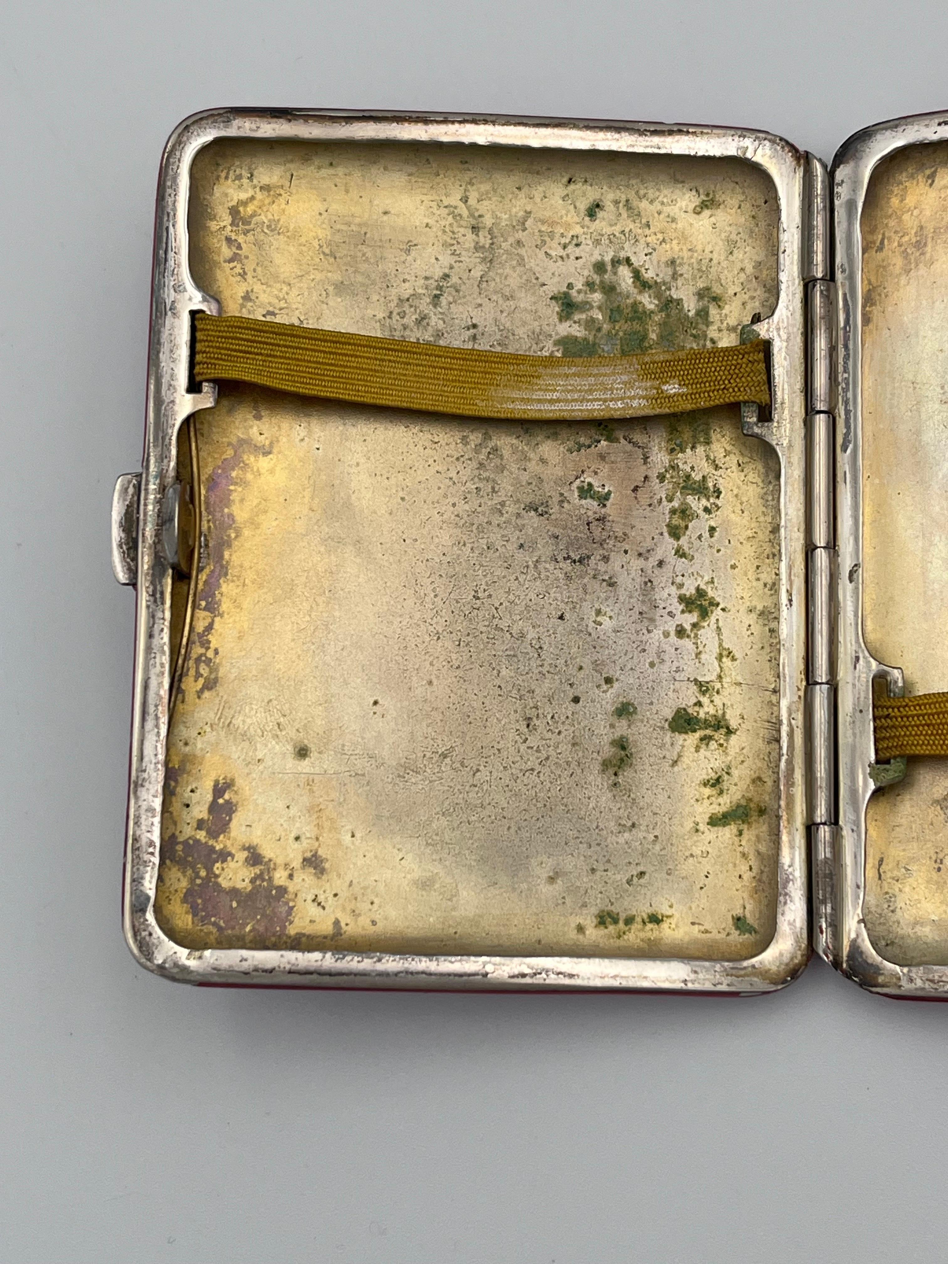 1930's Art Deco Silver Plate and Enamel Burgundy Red Cigarette Case, Unsigned in vendita 3
