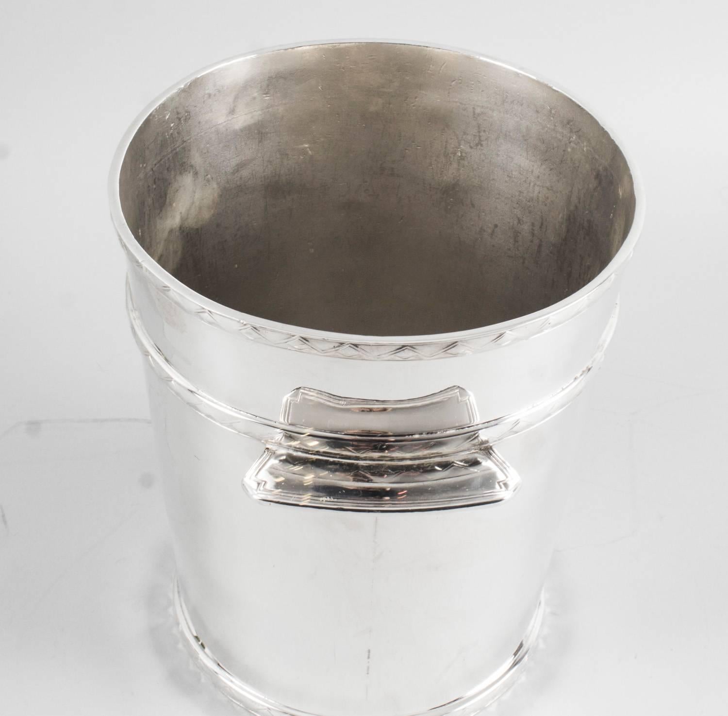 English 1930s Art Deco Silver Plate Ice Champagne Bucket Cooler