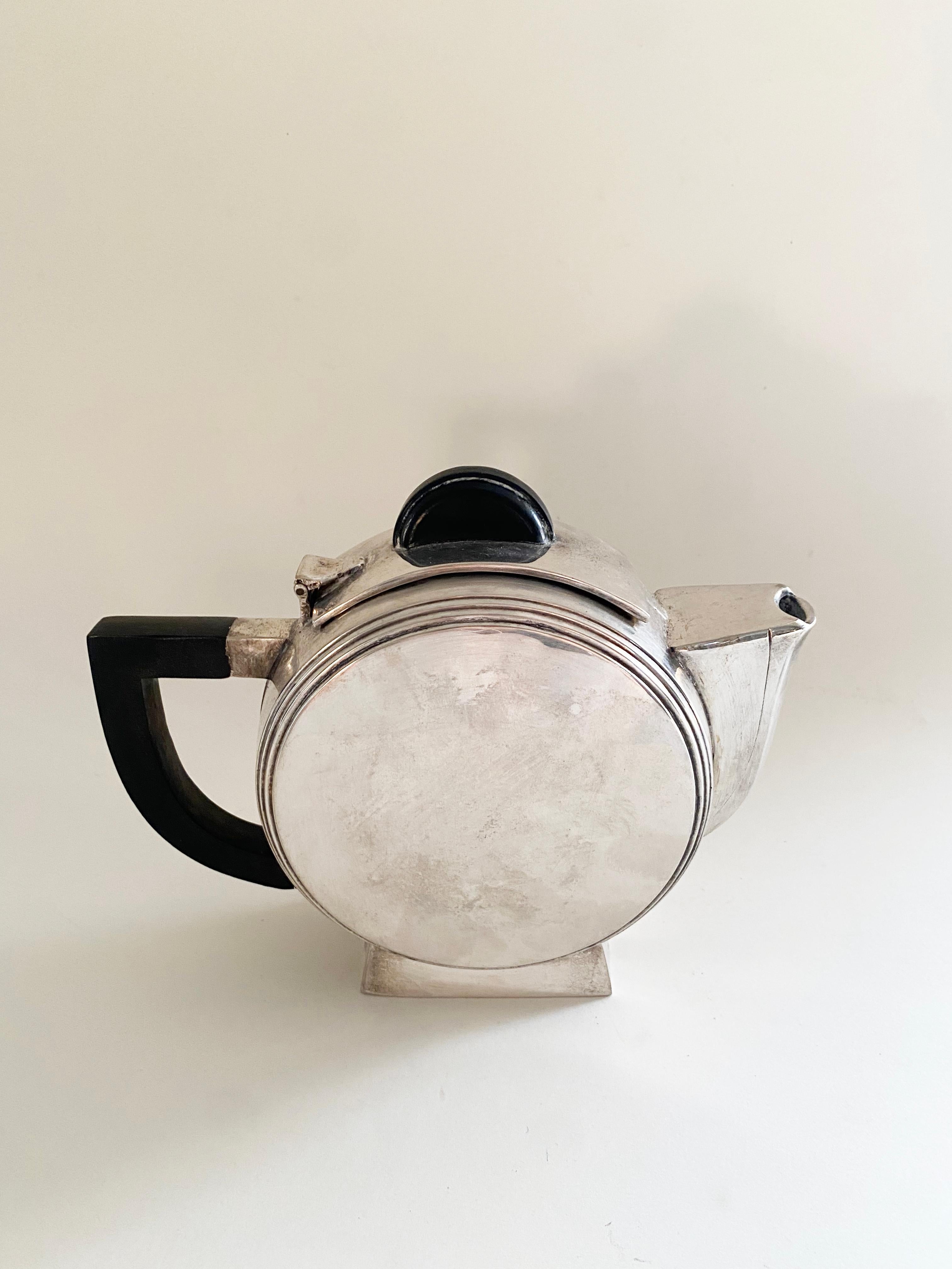 1930s Art Deco Silverplated Tea Pot by HG Murphy For Sale 3