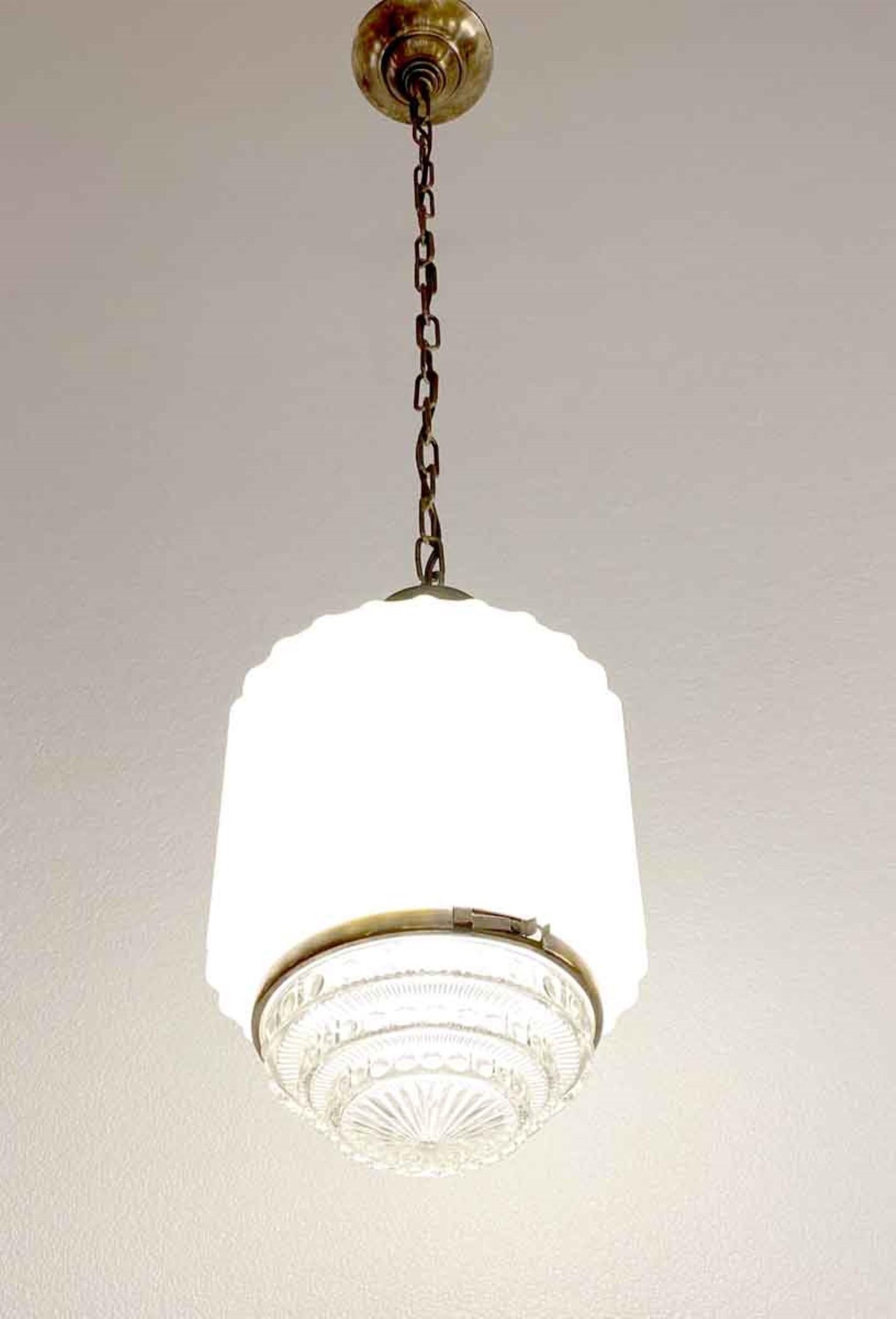 1930s Art Deco Skyscraper Pendant Light with Translucent and Clear Cast Glass In Good Condition In New York, NY