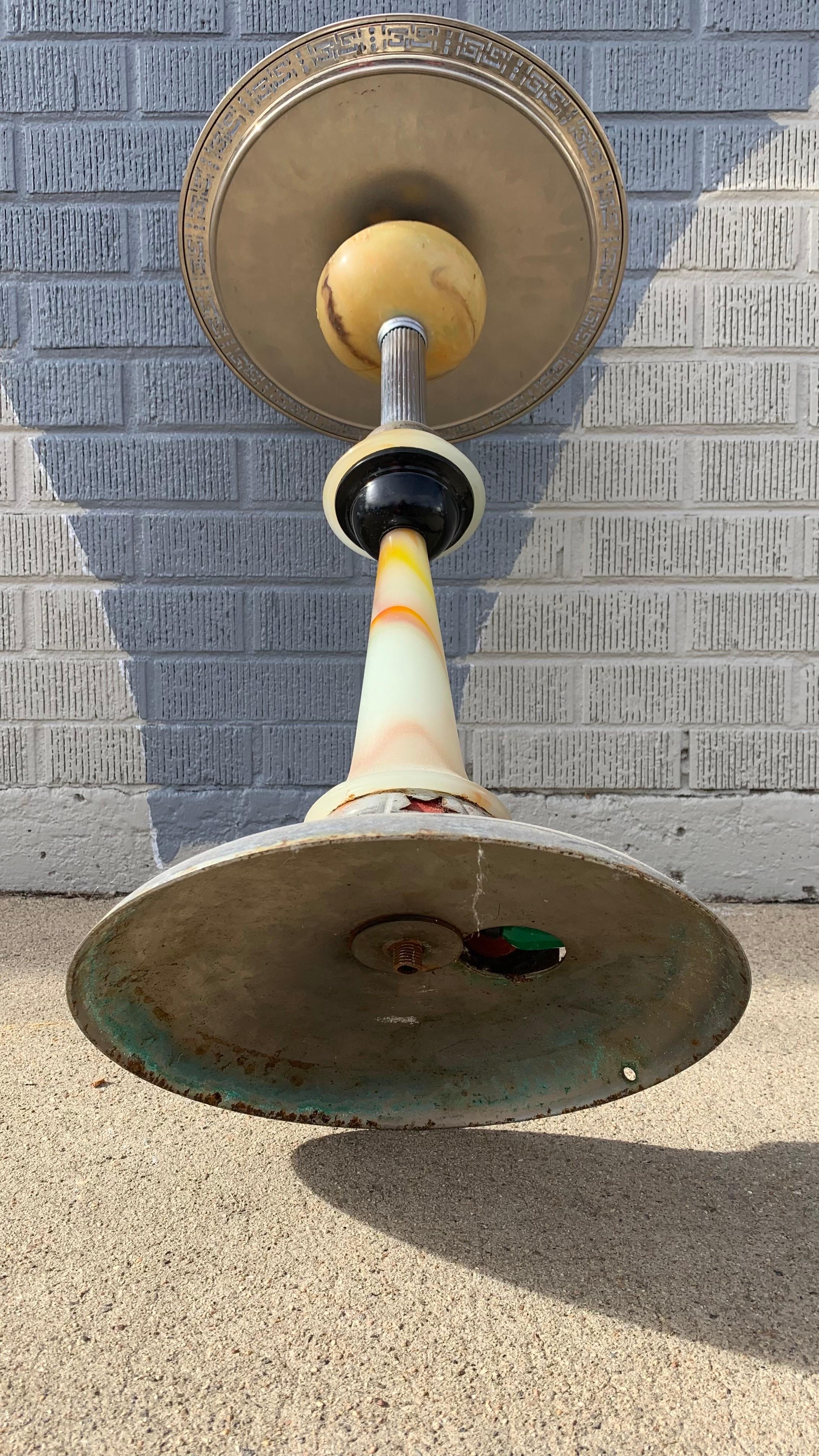 Américain 1930s Art Deco Smoking Stand With Marbled Bakelite Stem by Manning-Bowman & Co en vente