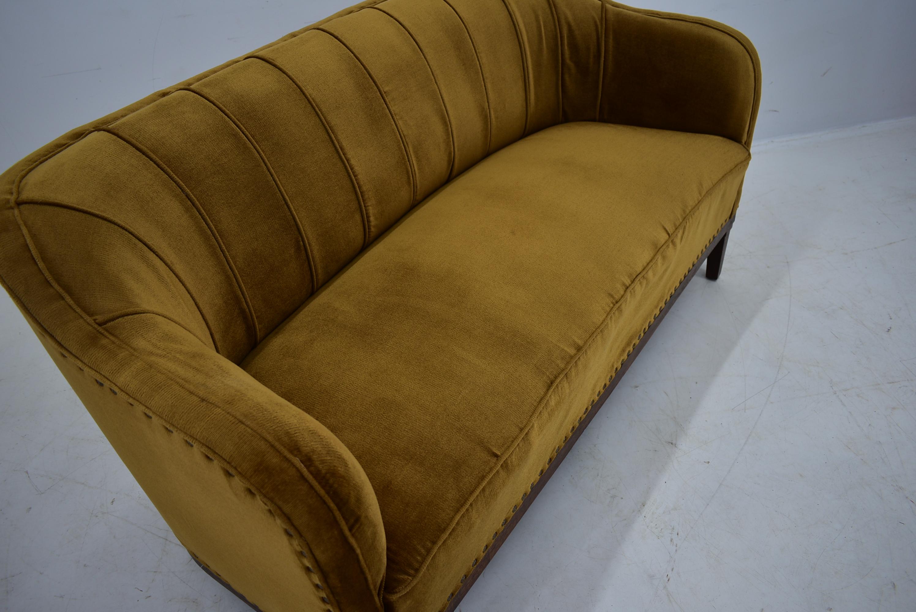 1930s  Art déco-Sofa, Tschechoslowakei im Angebot 10