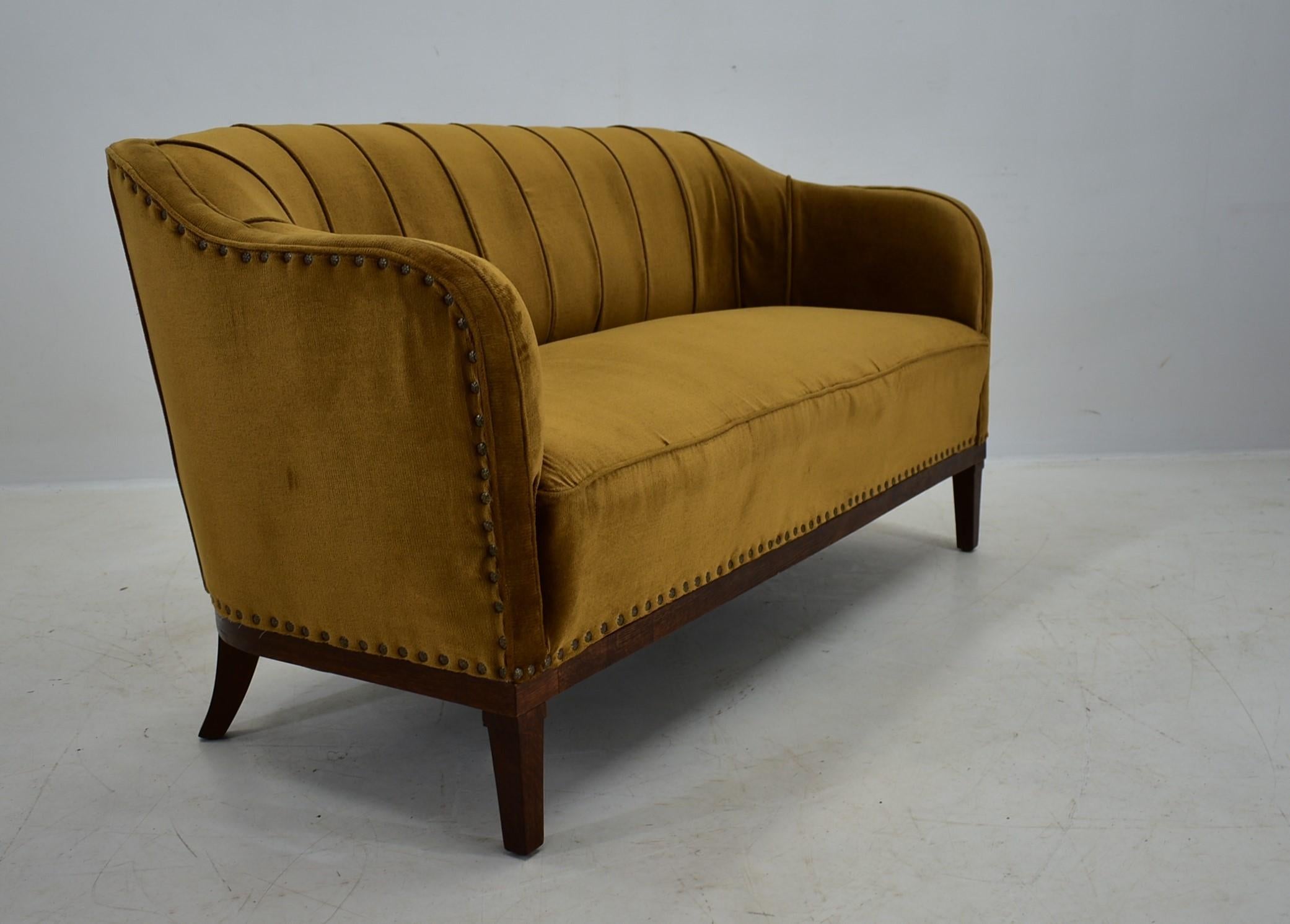 1930s  Art déco-Sofa, Tschechoslowakei im Angebot 11