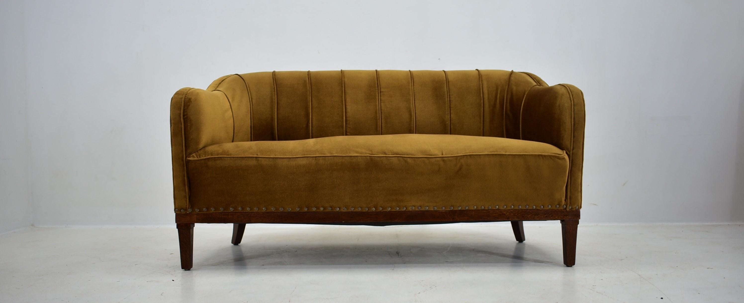 1930s  Art déco-Sofa, Tschechoslowakei im Angebot 14