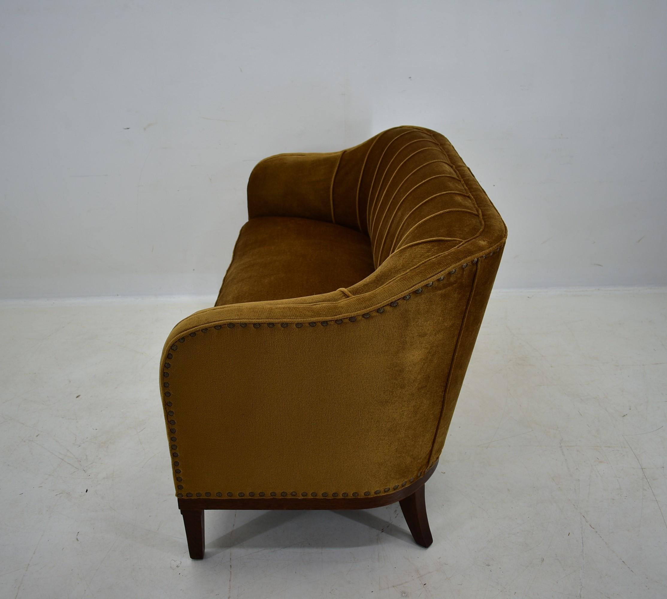 1930s  Art déco-Sofa, Tschechoslowakei im Angebot 3