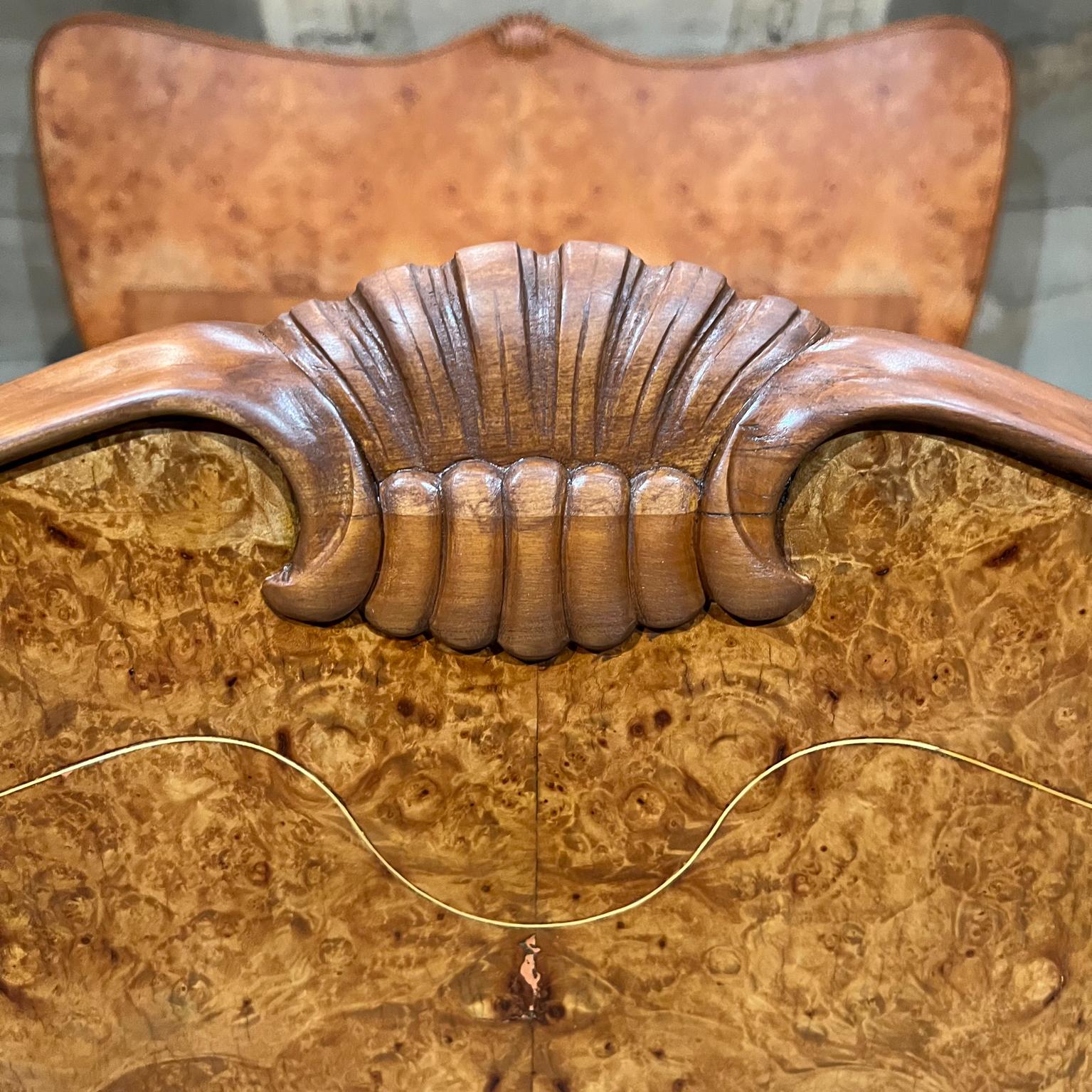 Cama King escultórica de los años 30 estilo Burlwood italiano Osvaldo Borsani Italia Art Decó en venta