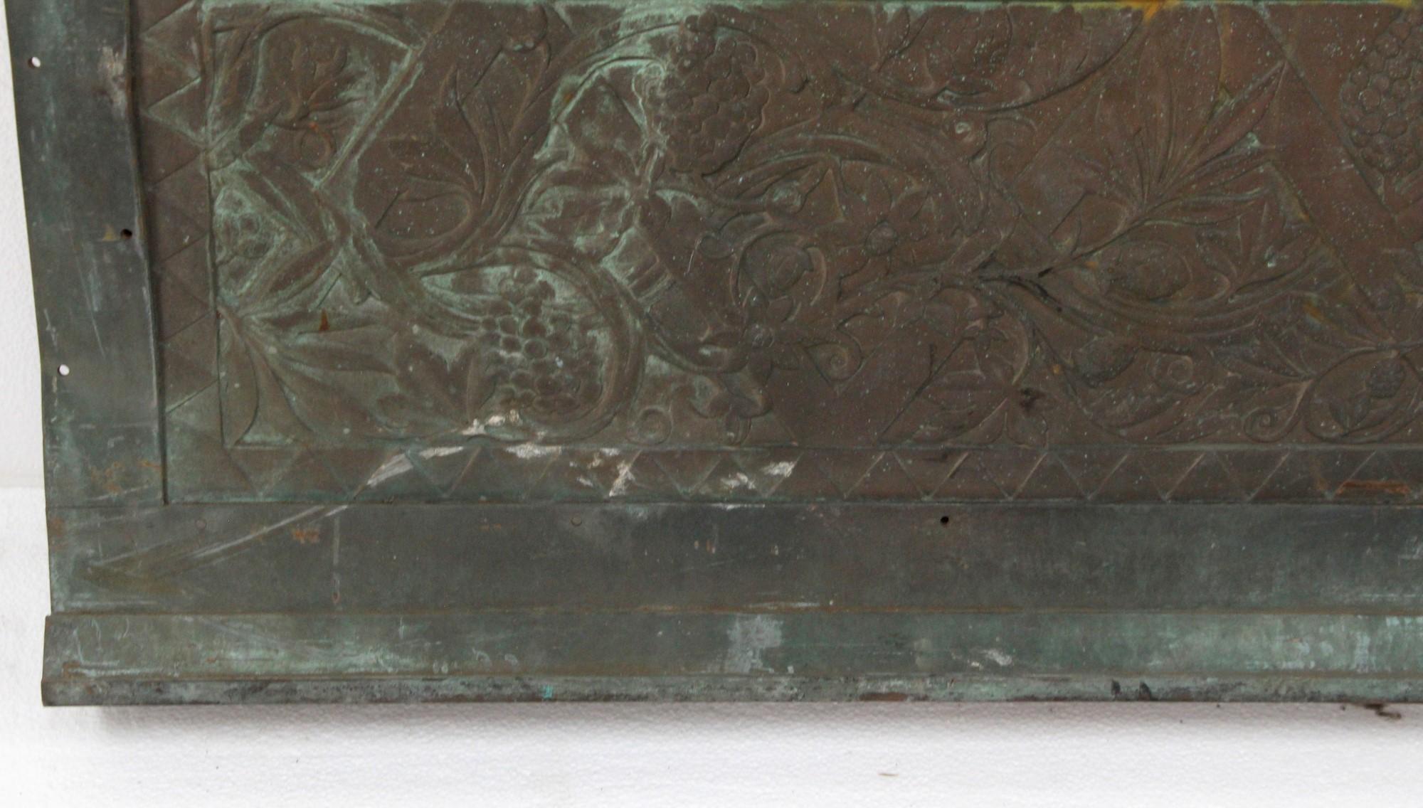 1930s Art Deco Bronze Panel Grapevines Original Patina In Good Condition For Sale In New York, NY