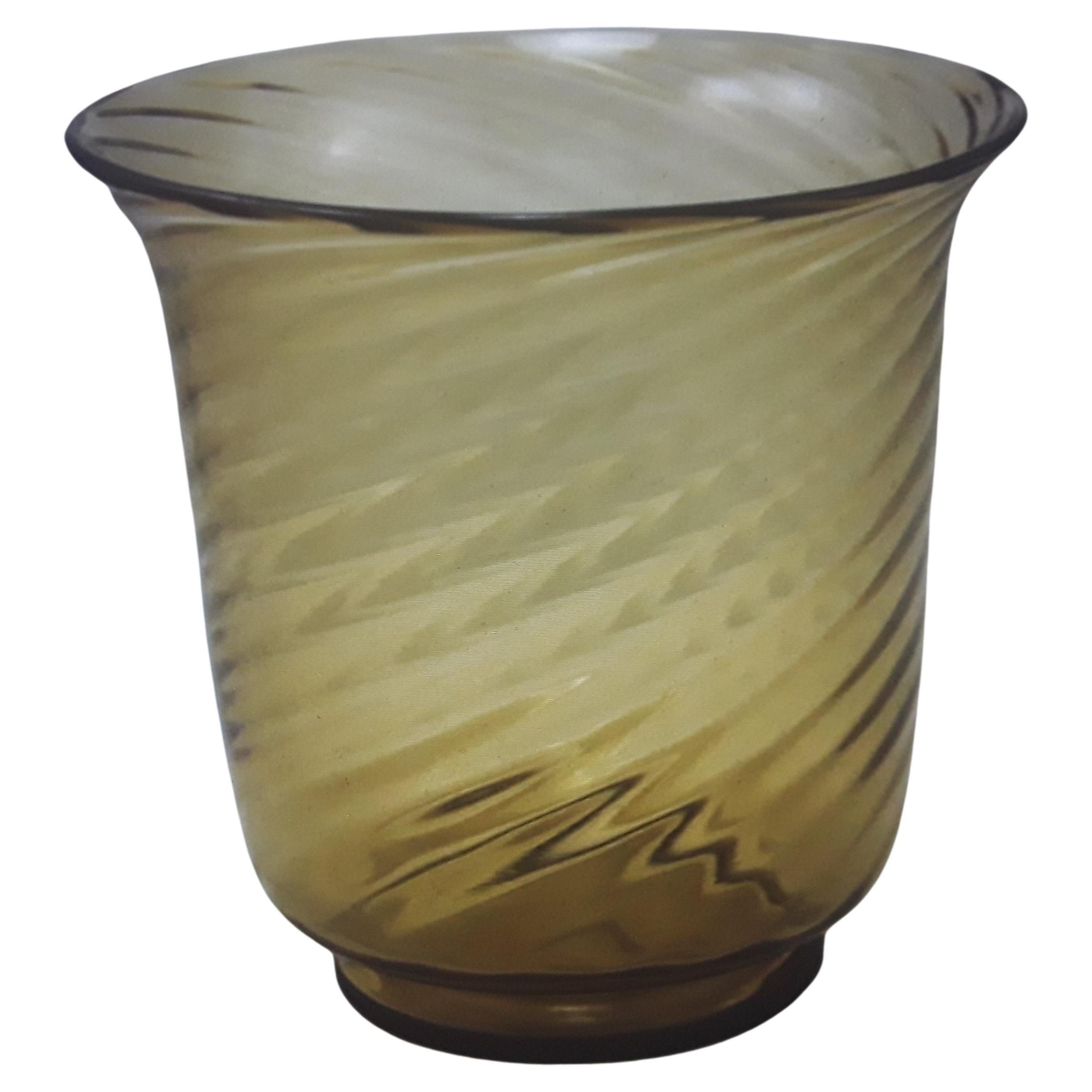 1930's Art Deco Steuben Art Glass Amber Swirl Pattern Vase For Sale