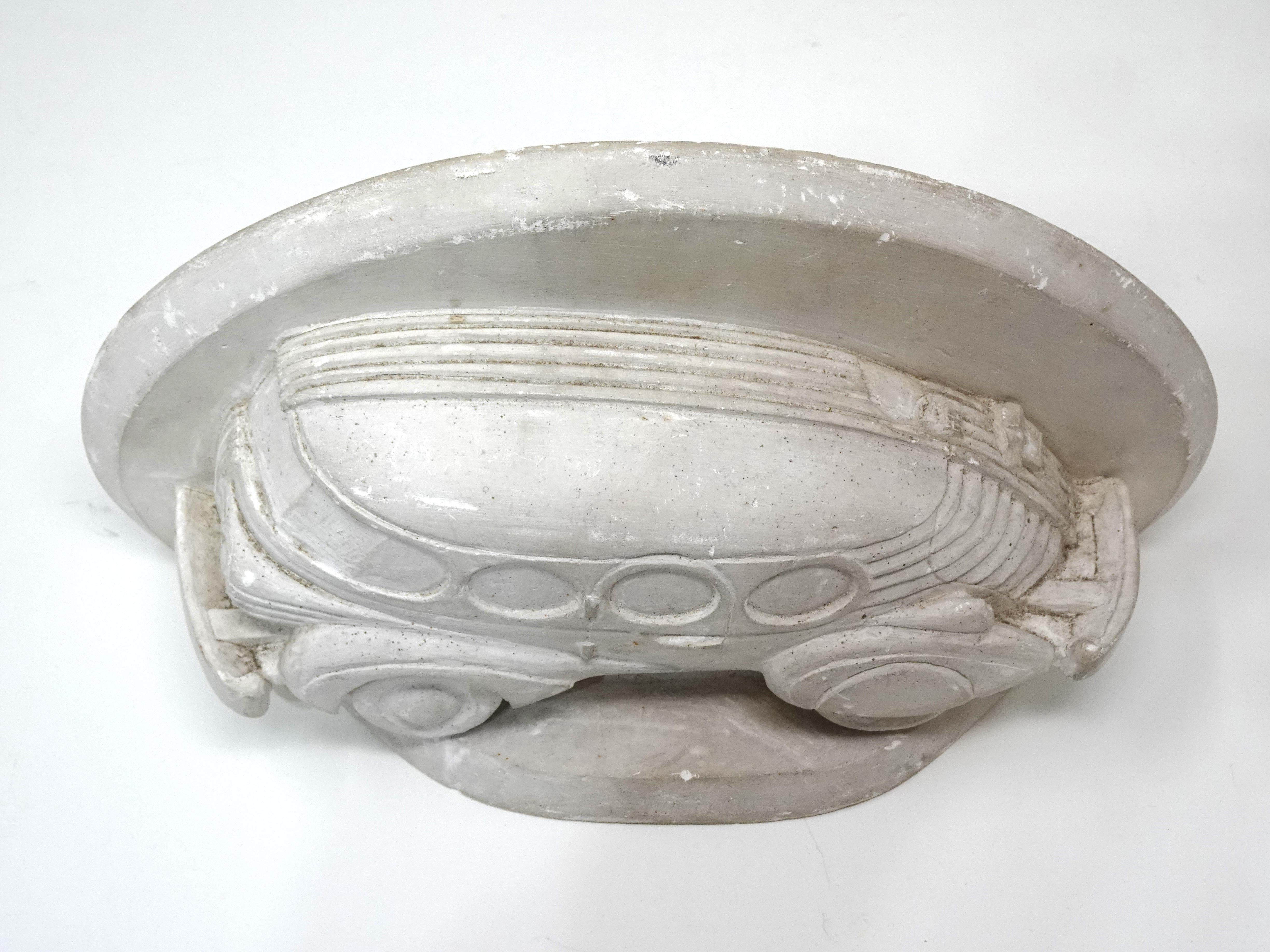 Modello di studio del design di un'auto a forma di freccia in stile Art Deco degli anni '30 in vendita 2