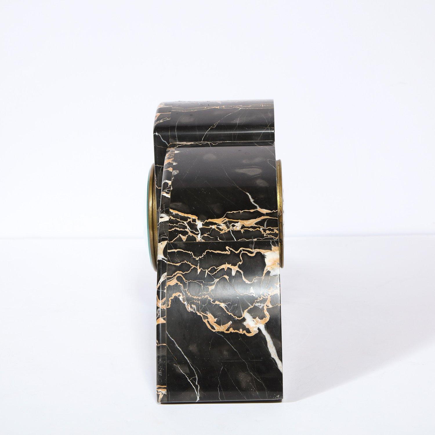 1930s Art Deco Streamlined Neoclassical Figurative Exotic Marble & Bronze Clock en venta 3