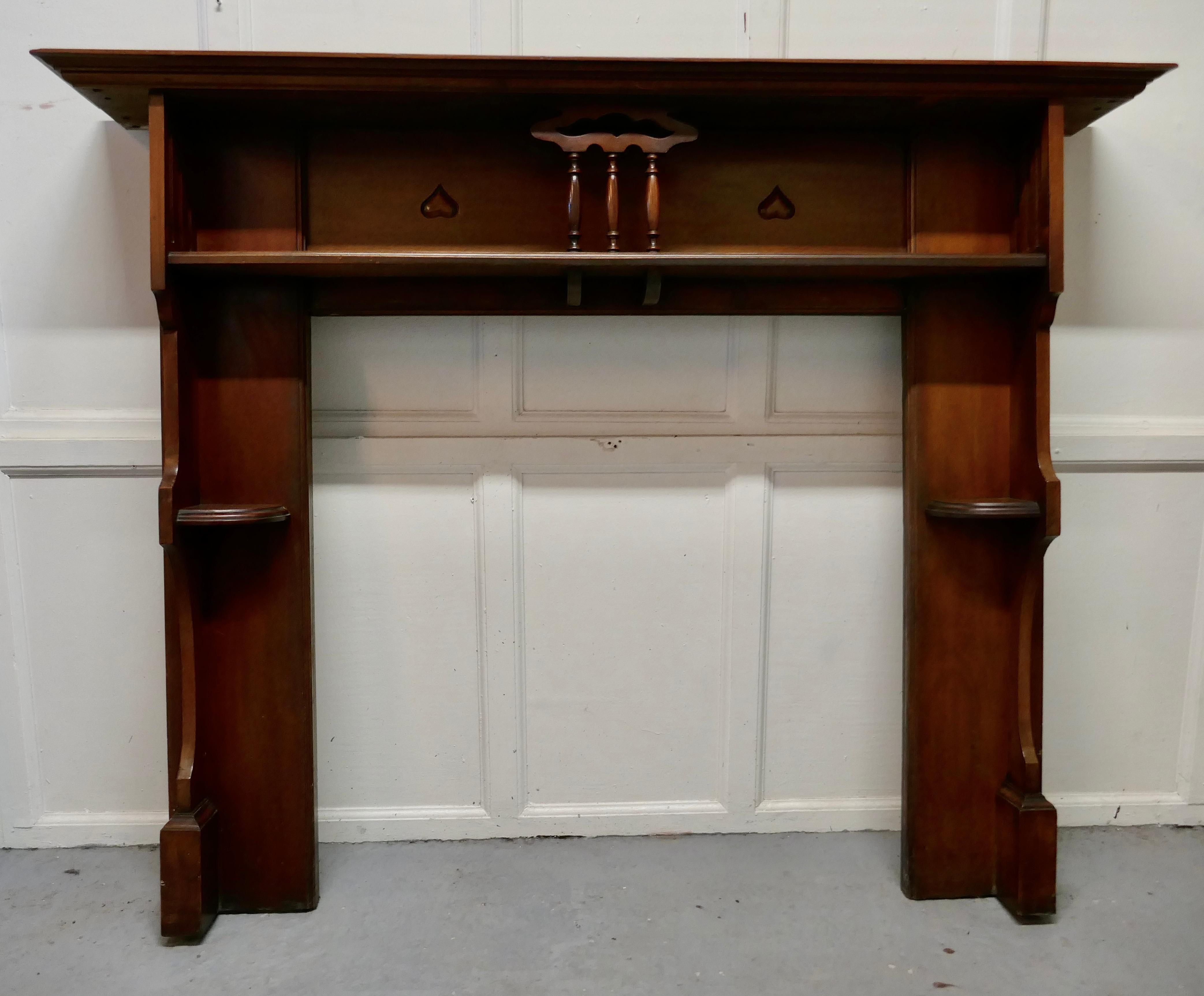 1930s Art Deco Style Mahogany Fireplace In Good Condition For Sale In Chillerton, Isle of Wight
