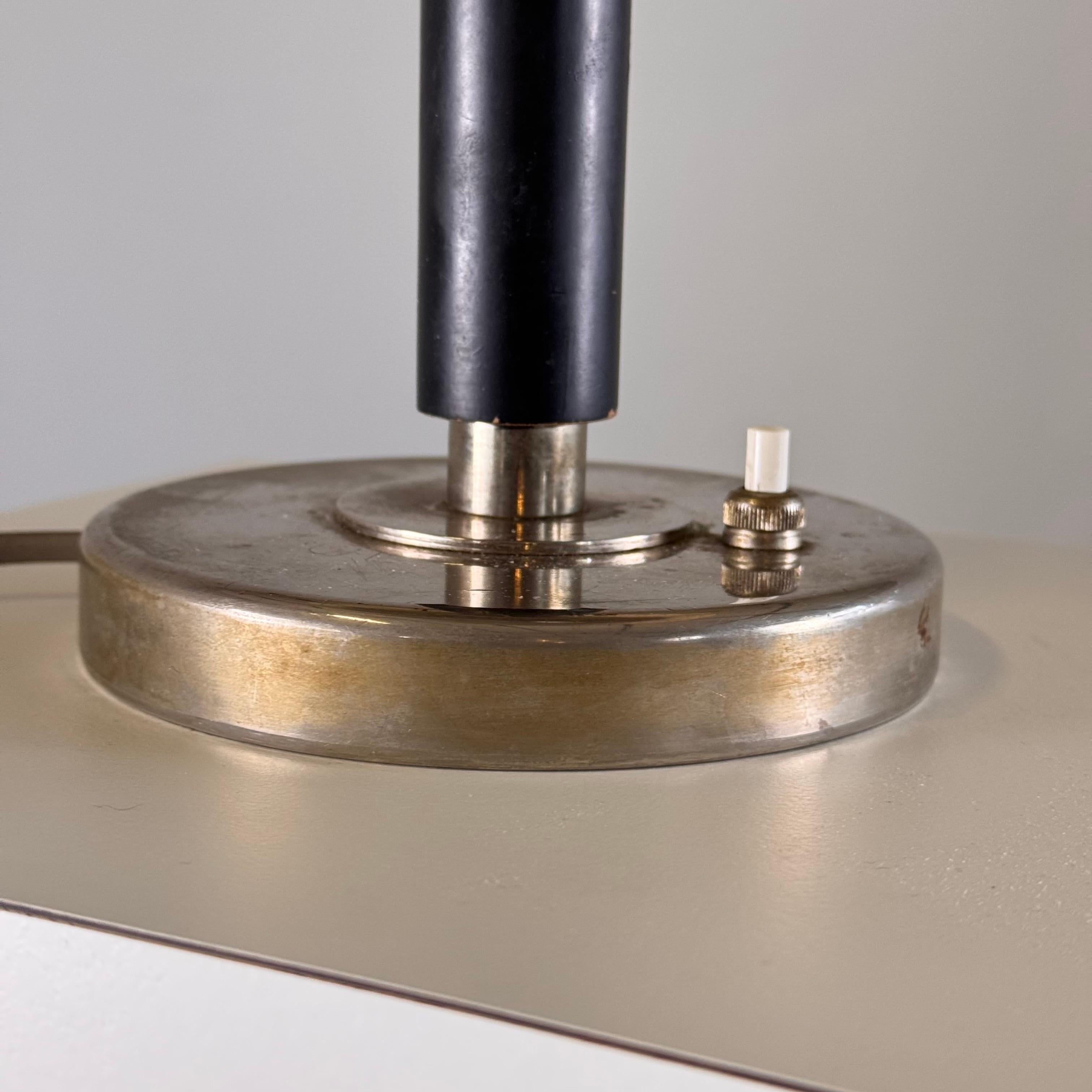 1930s Art Decò / Swedish Grace Table Lamp by Erik Tidstrand for NK For Sale 7