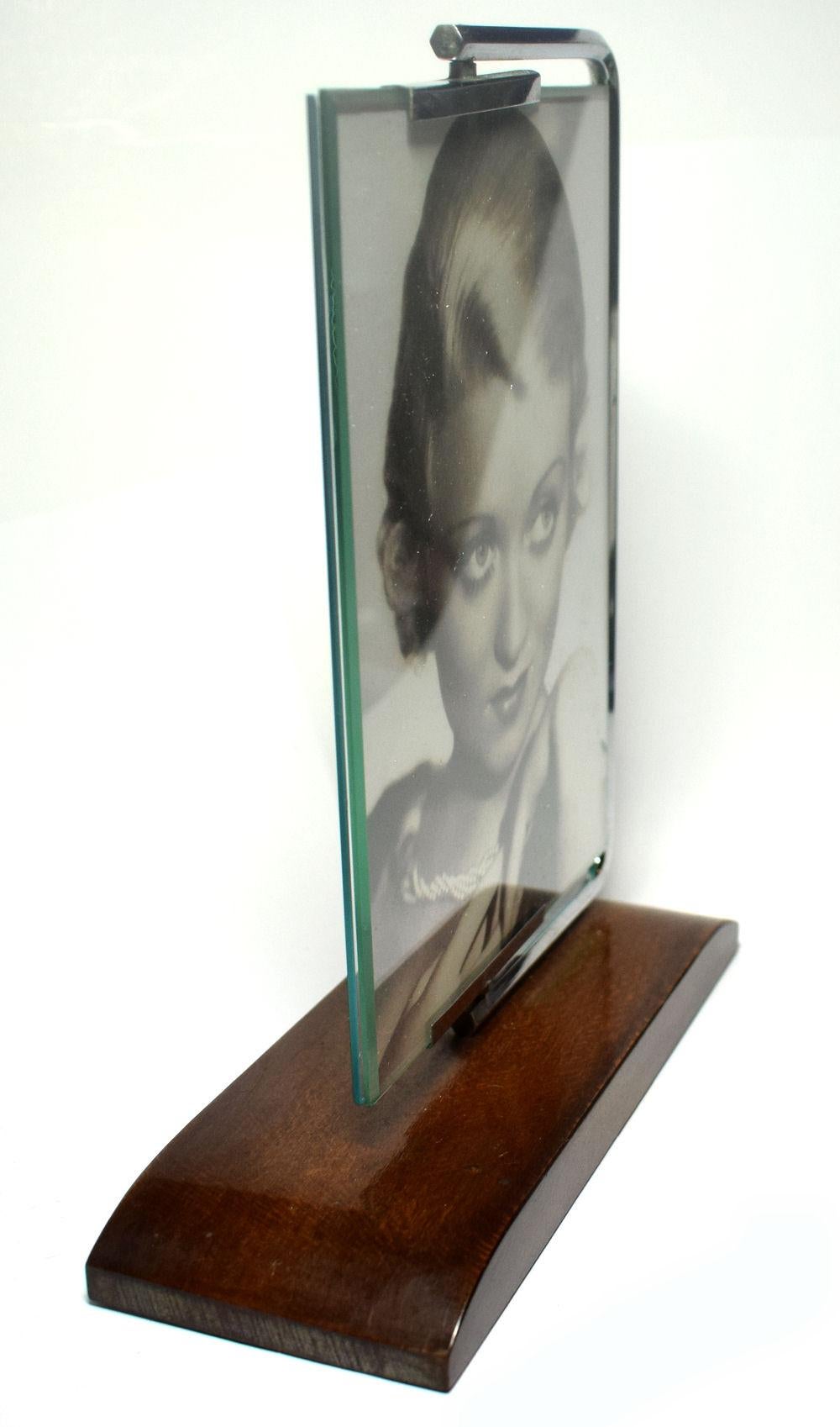 1930s Art Deco Swivel Chrome and Wood Picture Frame In Good Condition In Devon, England