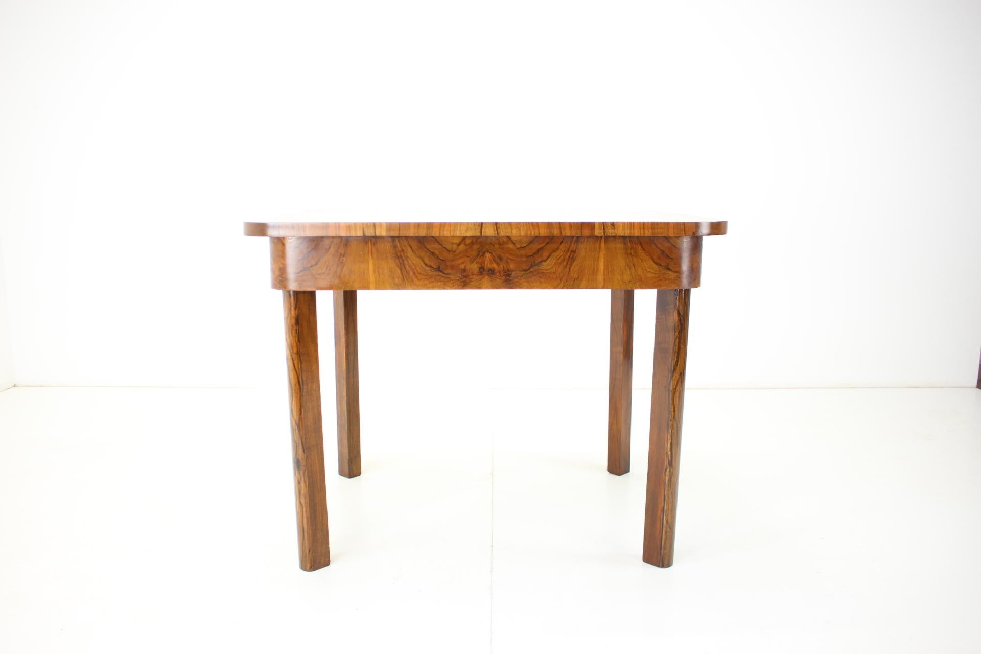 1930s Art Deco Table, Czechoslovakia In Good Condition For Sale In Praha, CZ