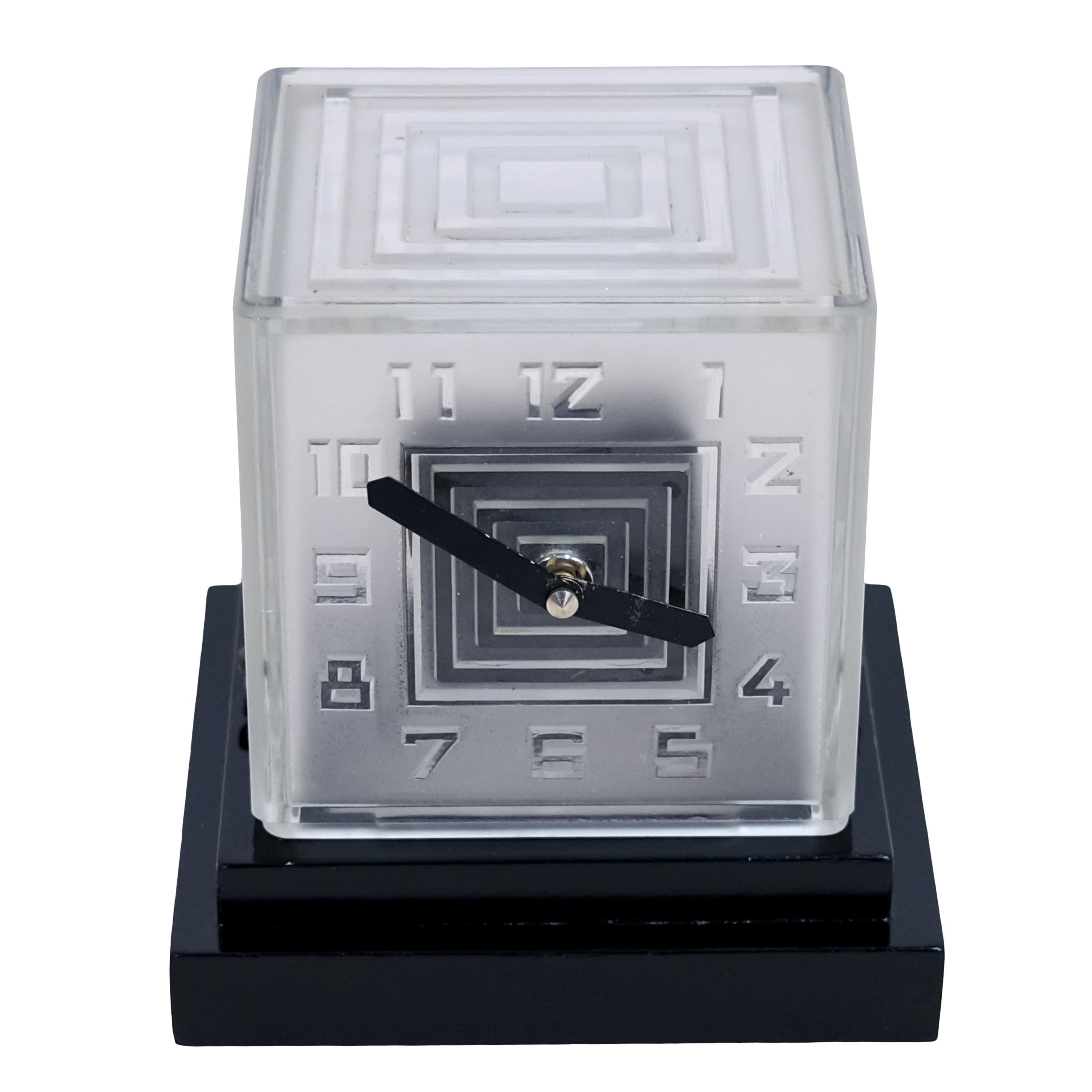 French 1930s Art Deco Table Desk Clock With Cubist Glass Case by P.M. Favre For Sale