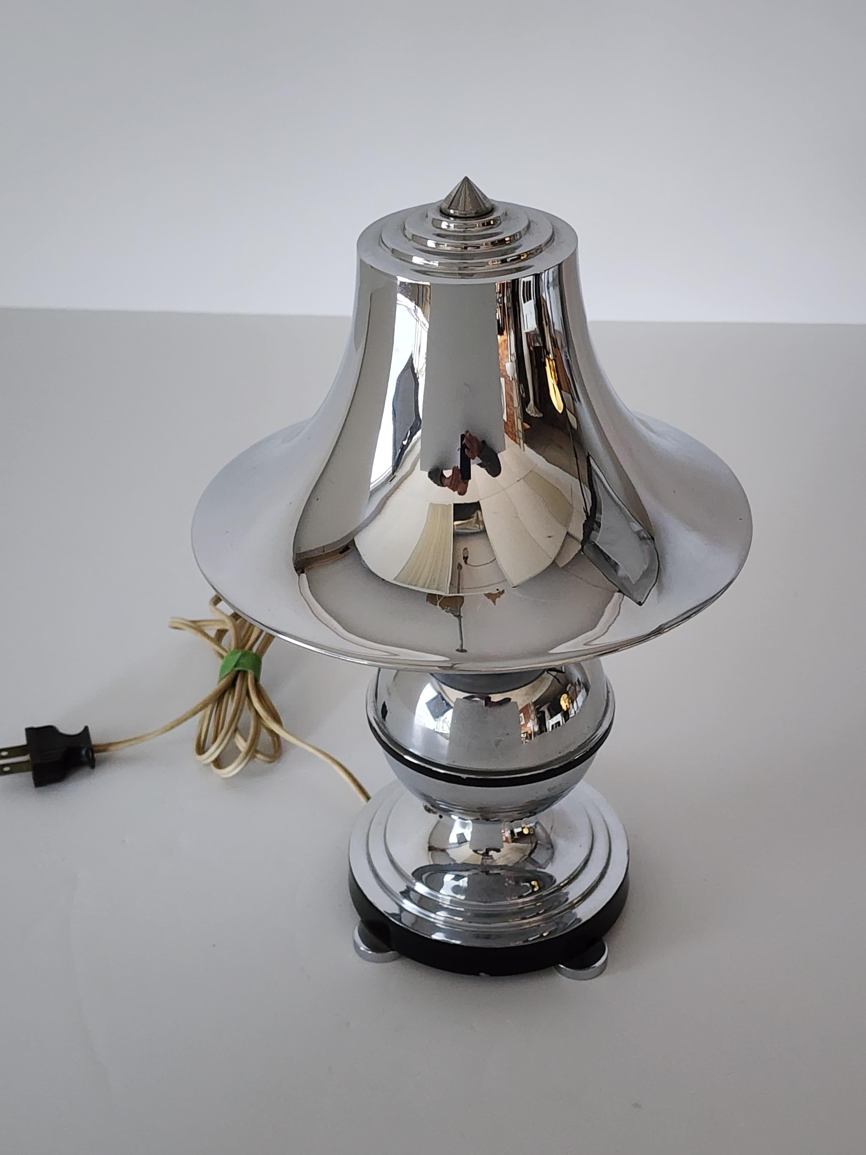 1930er Art Deco Tischlampe von  Elektrolyseur  im Angebot 3