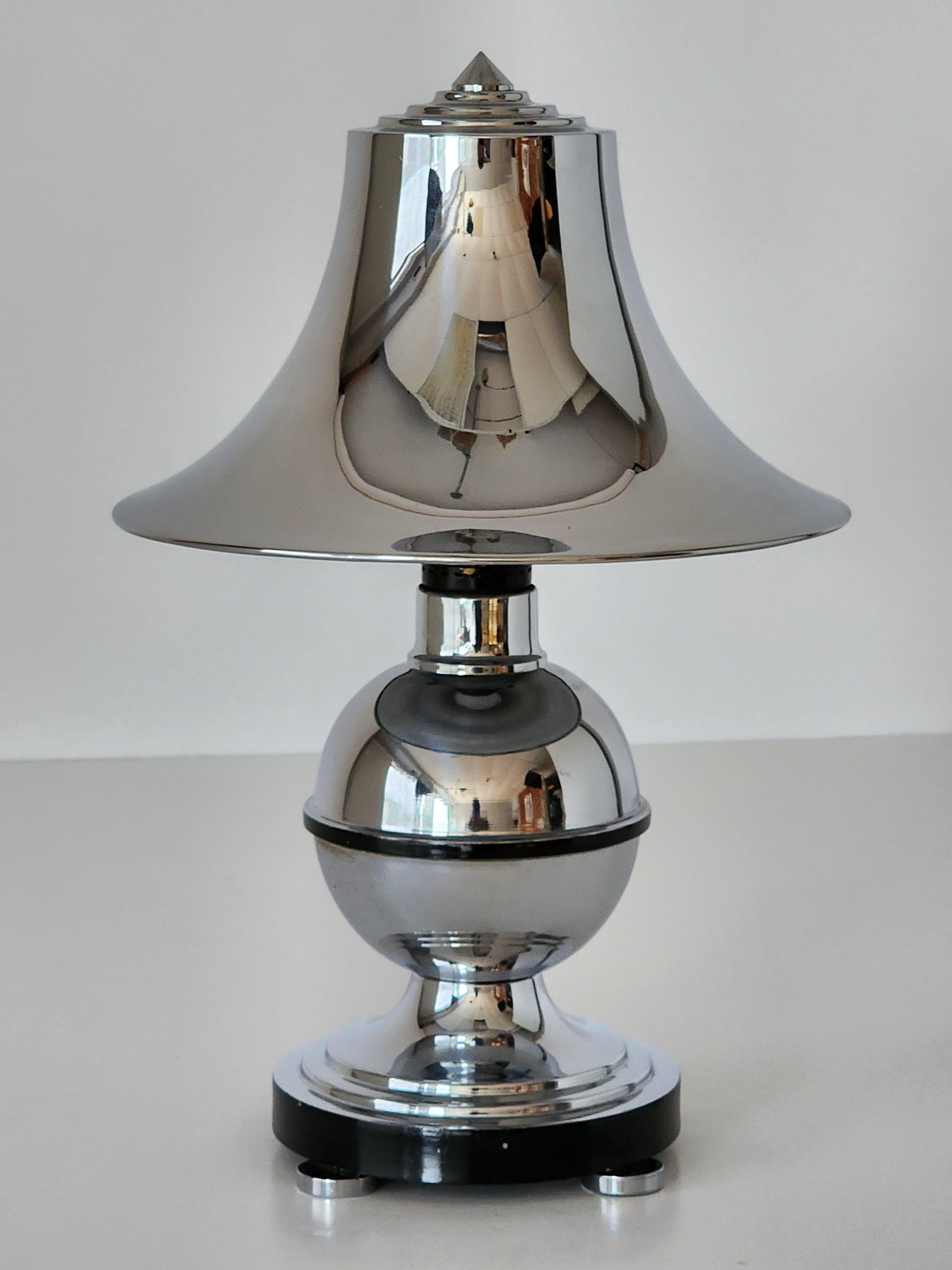 1930er Art Deco Tischlampe von  Elektrolyseur  (Art déco) im Angebot