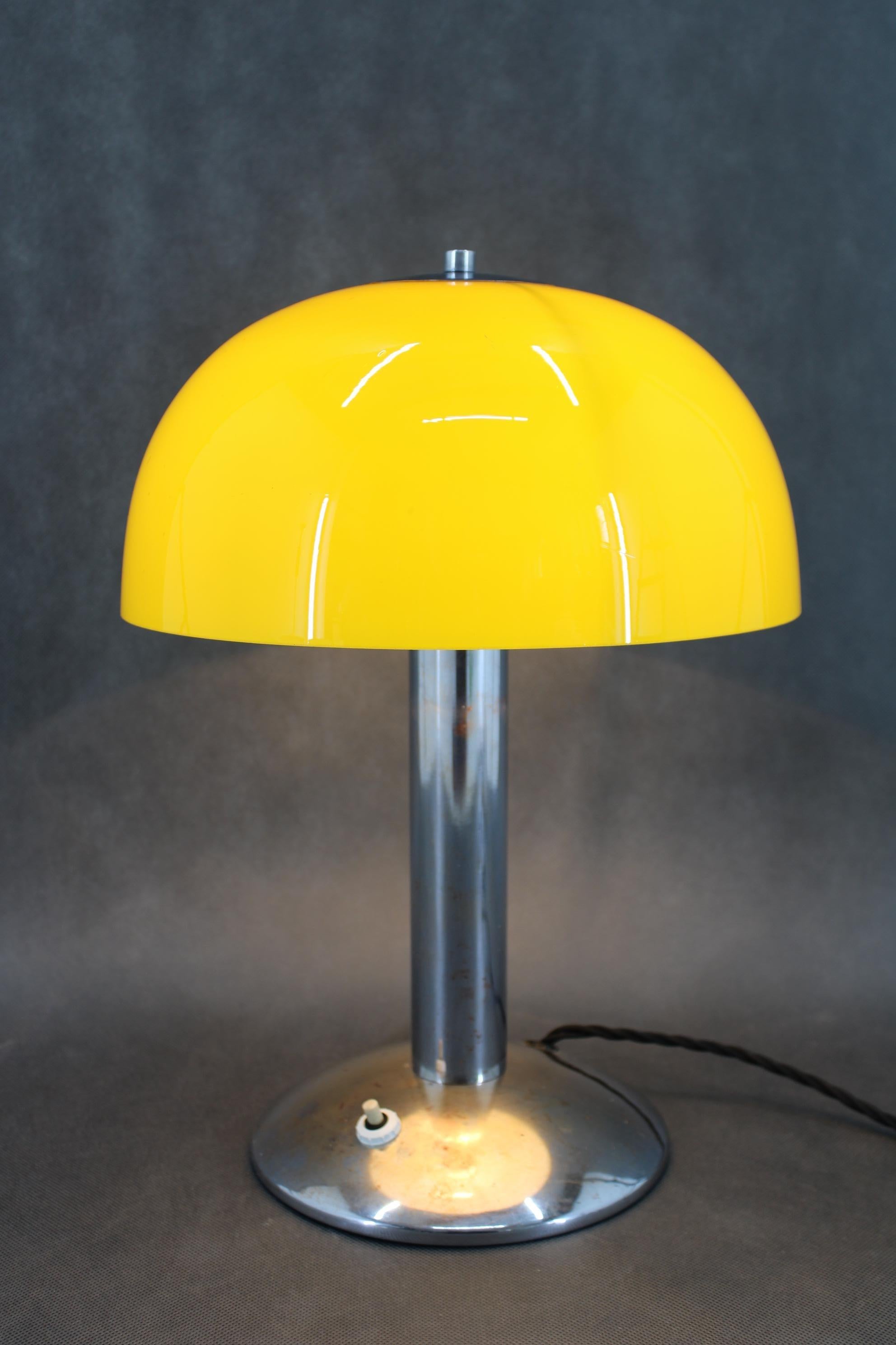 1930s Art deco Table Lamp , Czechoslovakia For Sale 5