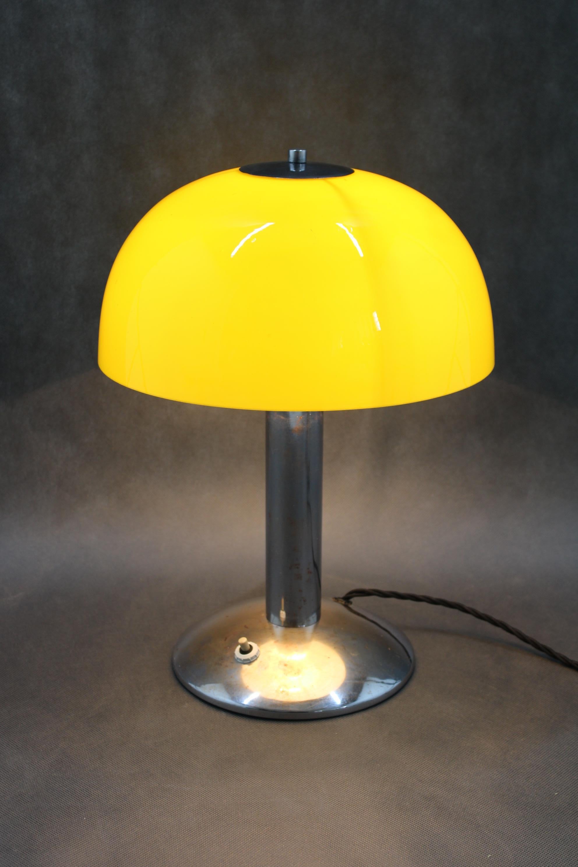 1930s Art deco Table Lamp , Czechoslovakia For Sale 6