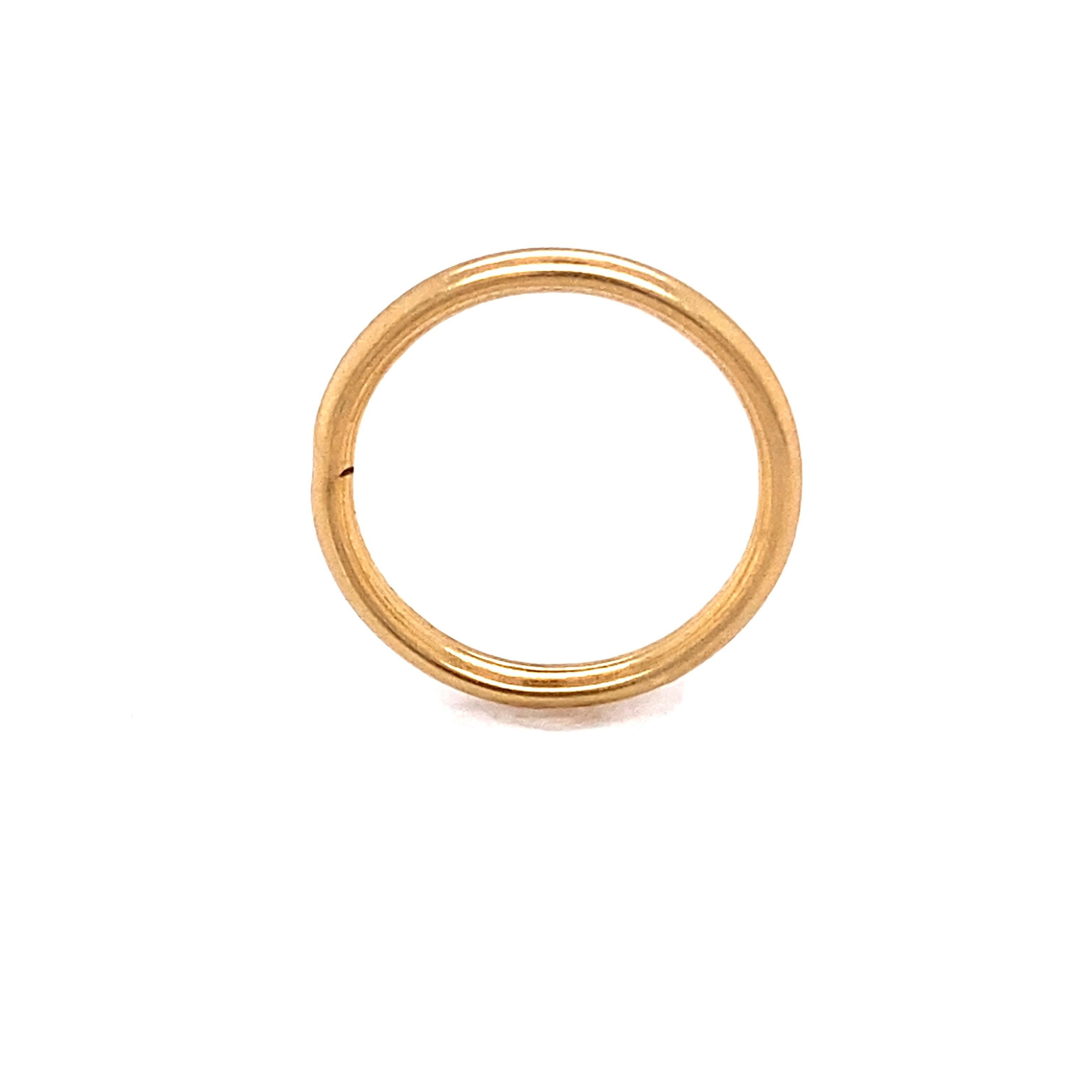 Item Details:
Metal type: 18 Karat Yellow Gold 
Weight: 2 grams 
Size: 4, Sizable

Item Features:
This is a simple yet elegant Tiffany & Co. band ring. Very well made ring in great condition with a smooth gold finish. Great for everyday wear, would