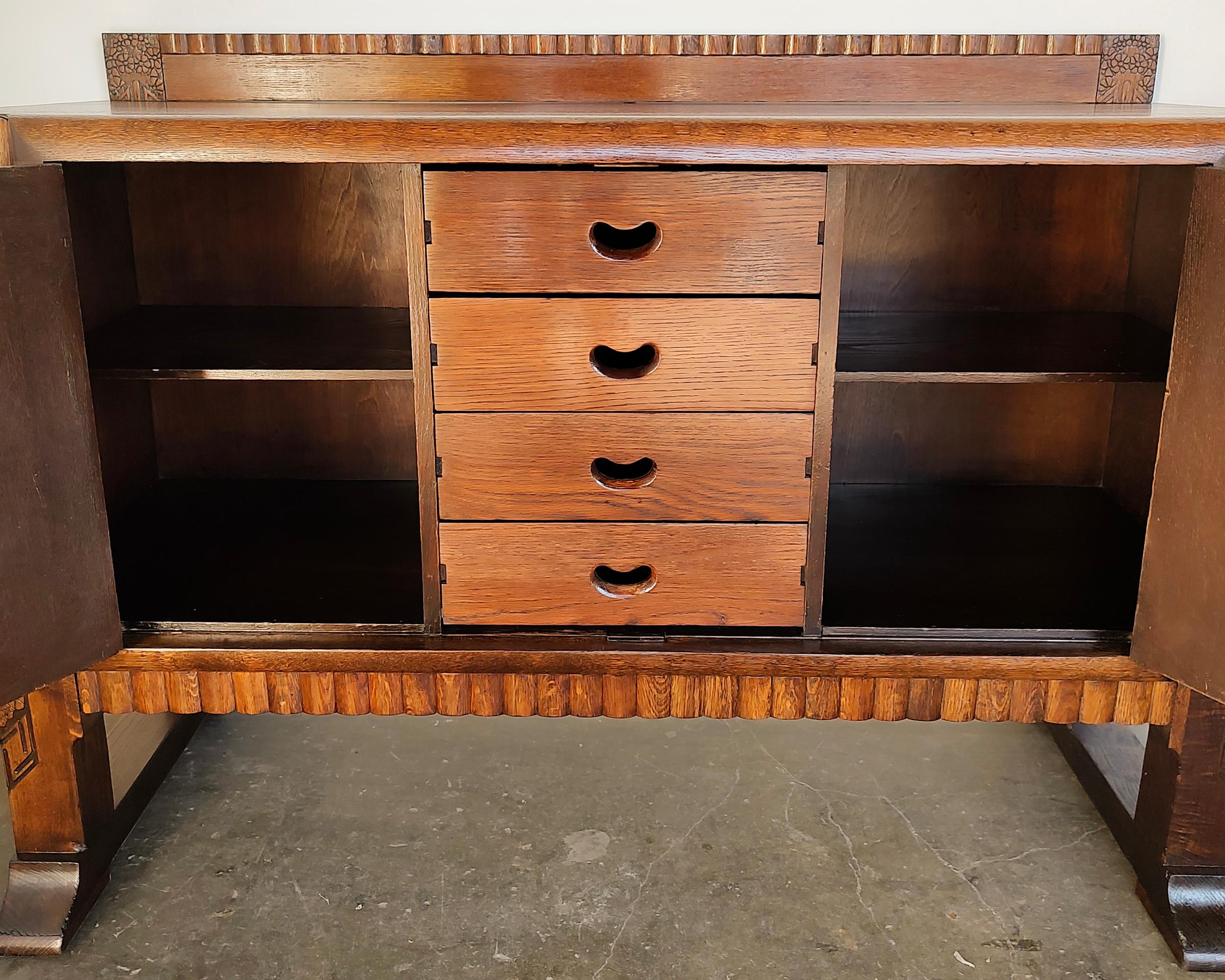 1930s Art Deco Tiger Oak Wood Buffet Cabinet Antique For Sale 5