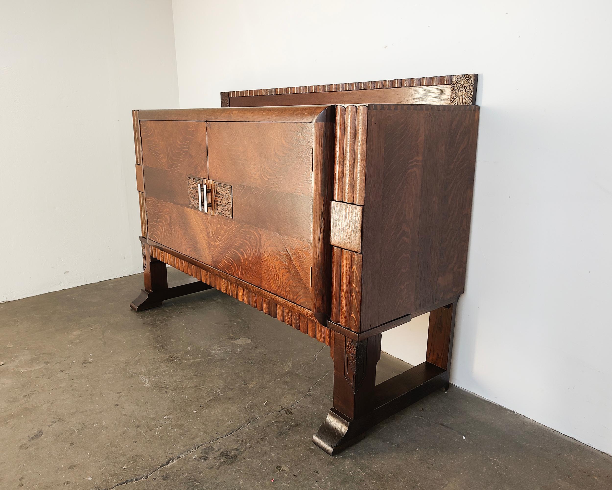 Veneer 1930s Art Deco Tiger Oak Wood Buffet Cabinet Antique For Sale